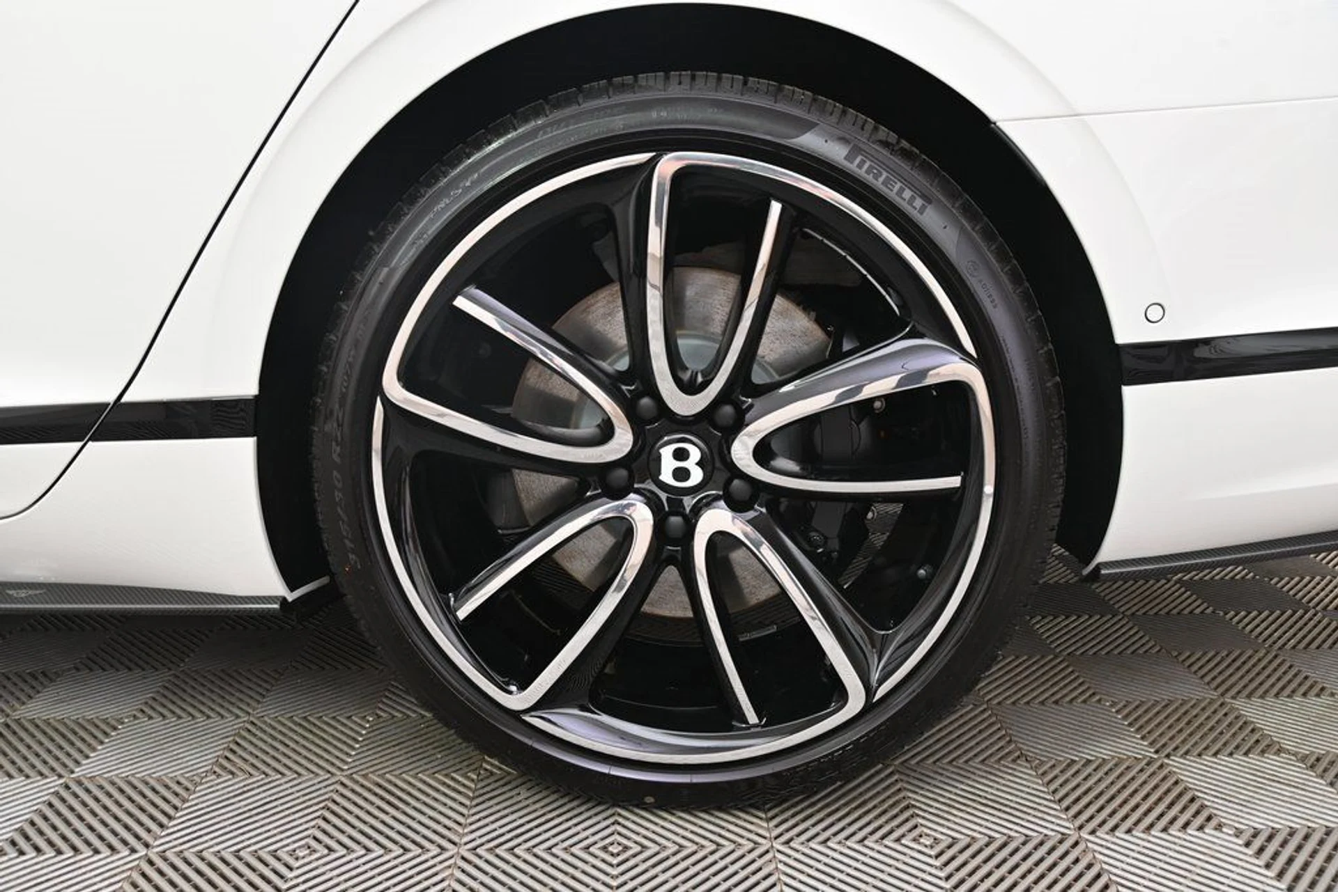 mph019_2831755280_cfbb0bf34e7c4a6eb2725993f6a268f5_fffe498505