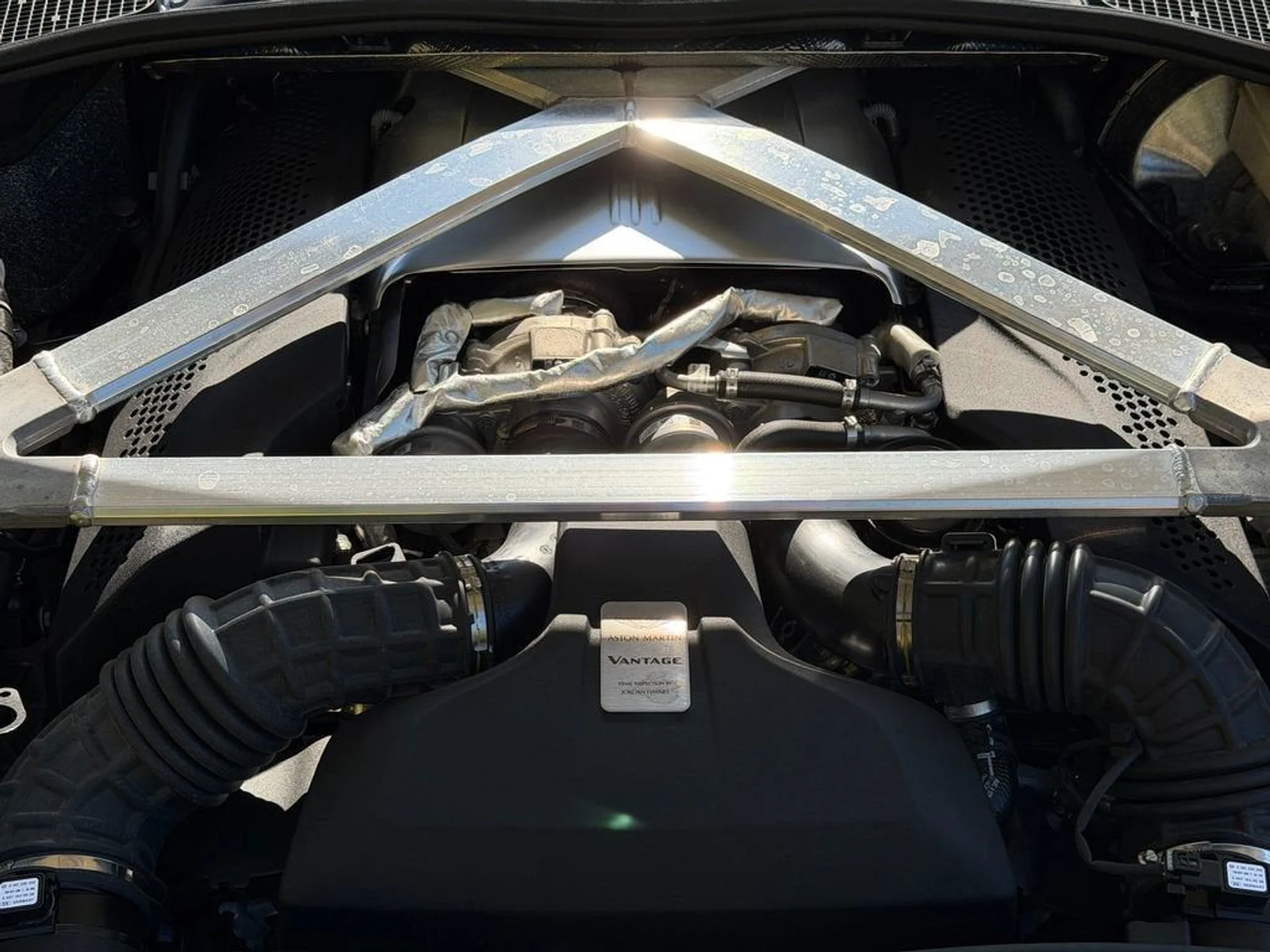 mph019_2836207230_75cfa6f703c34659bcb00473975e68d8_371ab603de