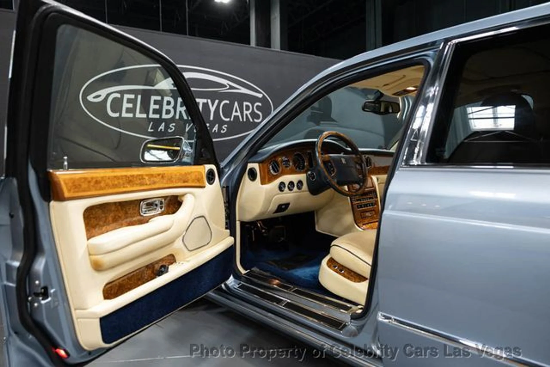 mph019_2841091878_used_2002_rolls_royce_silver_seraph_lastofline1of120forus170totalworldwide_9707_23079302_24_640_8fabdc8ecb