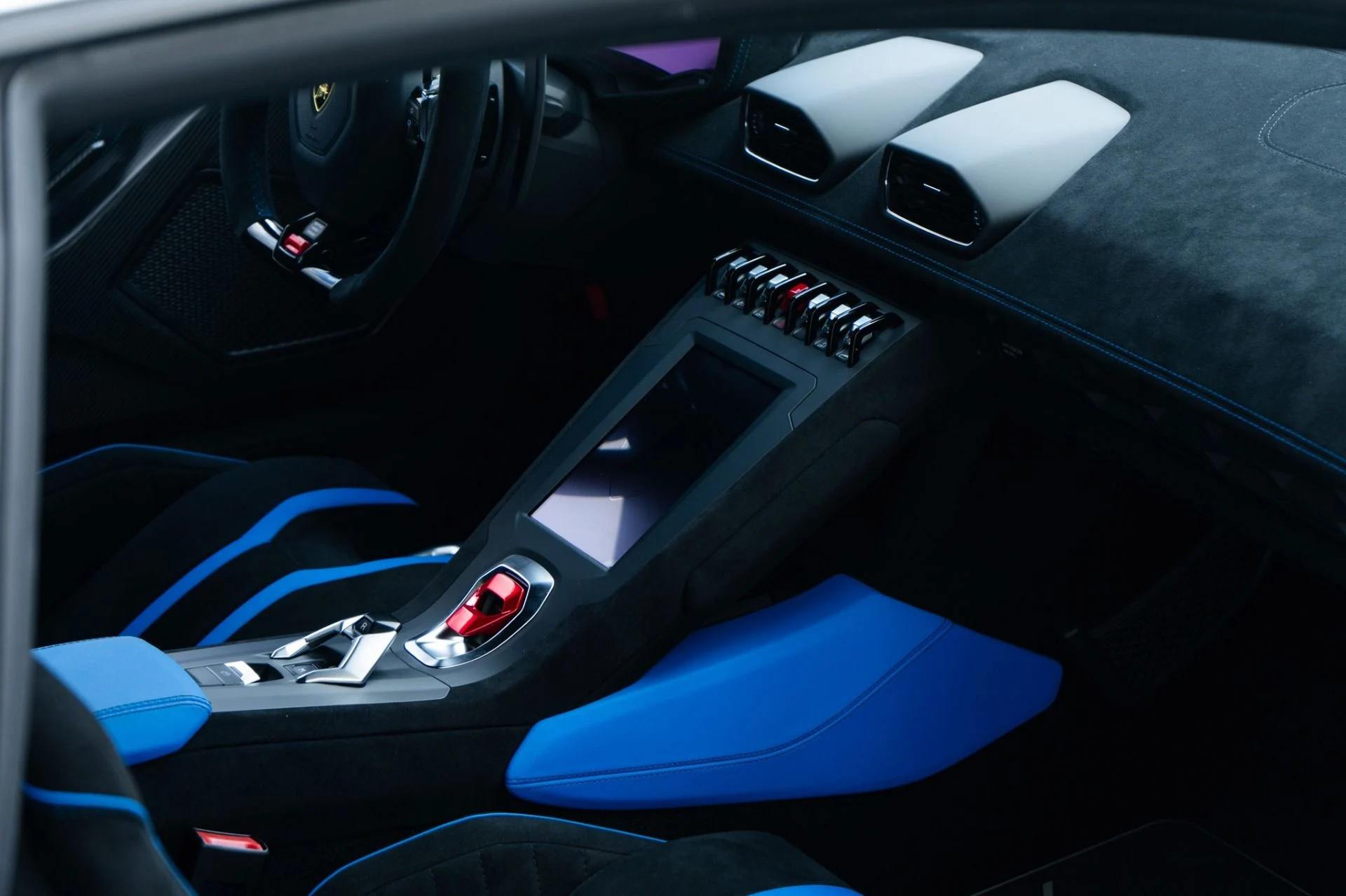 mph019_2847689306_Used_2023_Lamborghini_Huracan_STO_1760737861_2fd3f2d7df