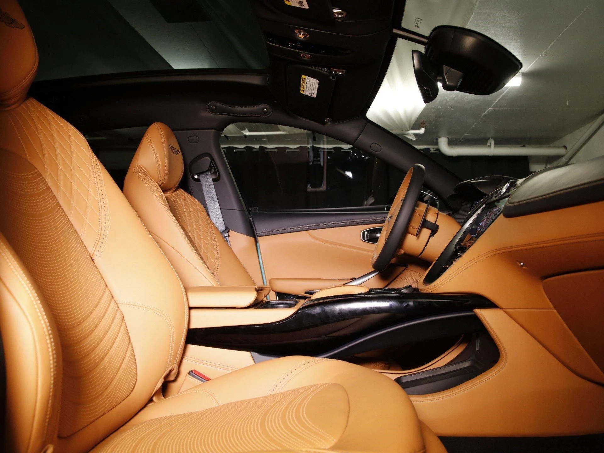 mph019_2848370155_Used_2024_Aston_Martin_DBX_707_1710413873_5569acef9f