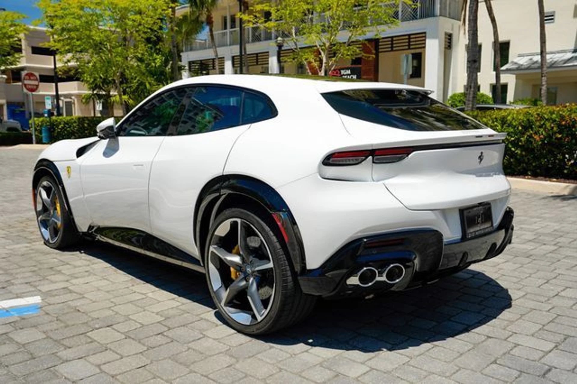 mph019_2853411356_23015679_20_4018b2bd31