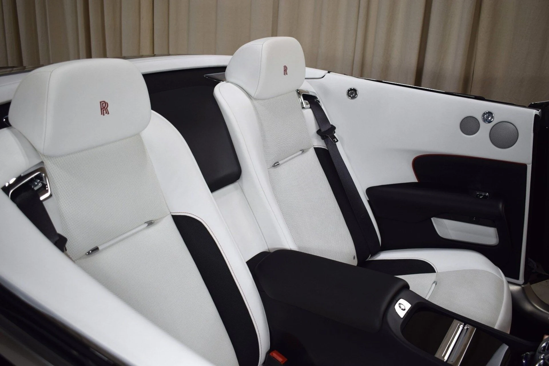 mph019_2854275471_68efda45d82994bb0fd8b655fec234aex_0ecd785af0