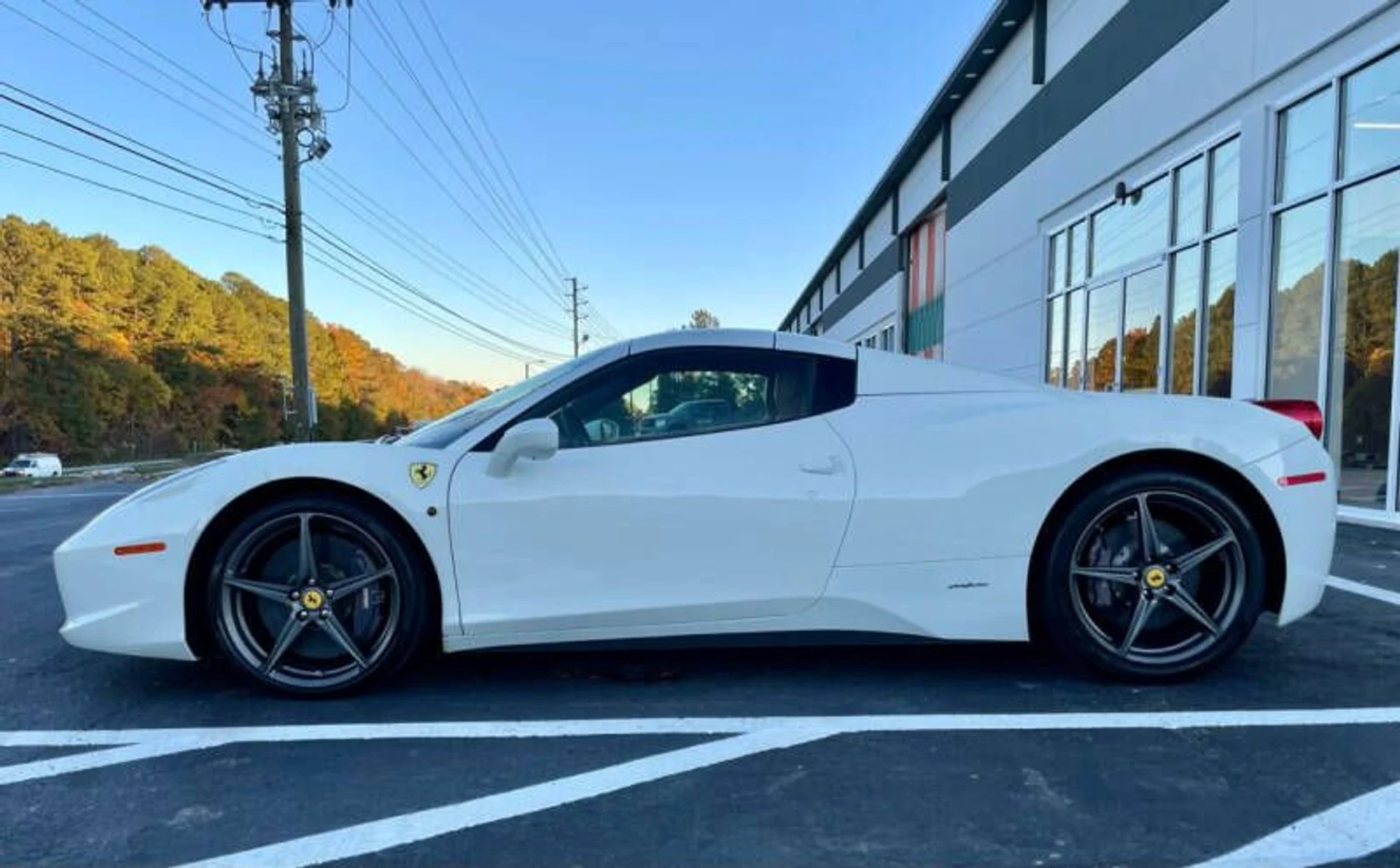 mph019_2855697279_2013_ferrari_458_spider_base_2dr_convertible_903a33f371