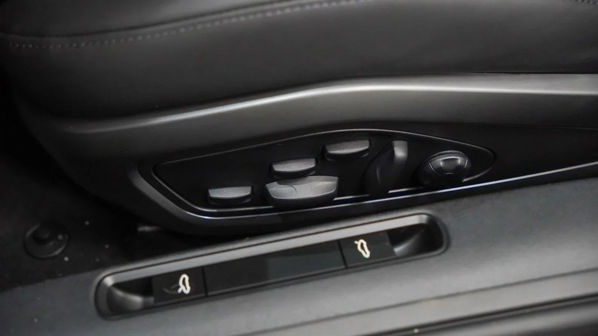 mph019_2856696277_YN_Adwr_Az_El9r_I_VBZ_Lz_Edjp_UF_78_1843b44923