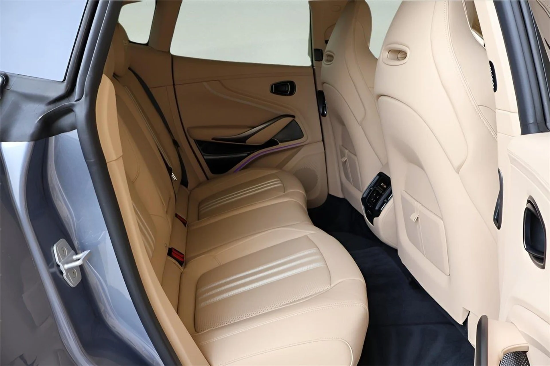 mph019_2860705207_20_6685f4874c