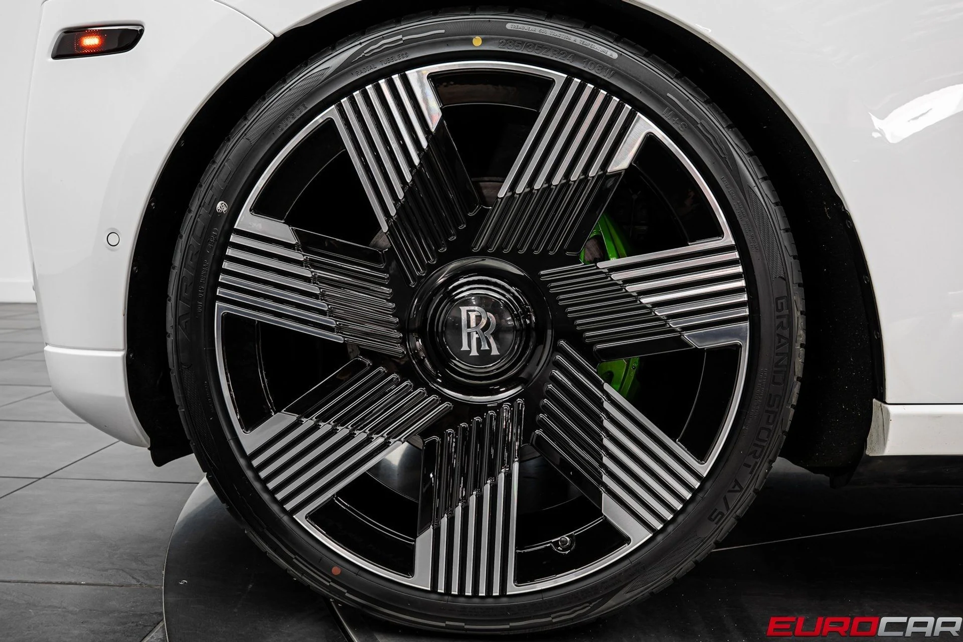 mph019_2865368370_image_20_99ef0b9984