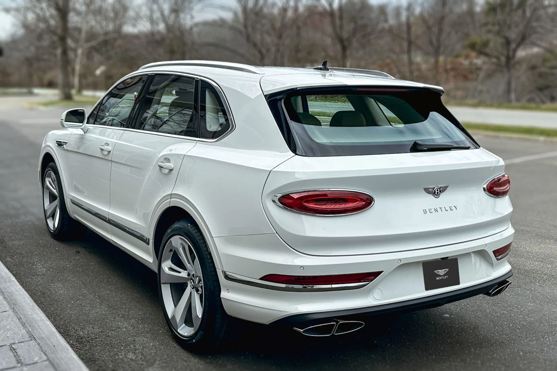 mph019_2865538185_New_2026_Bentley_Bentayga_V8_1775834821_01a960e31e