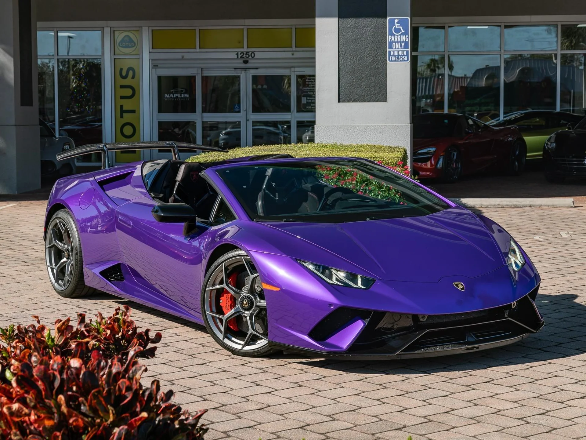 mph019_2868582509_Used_2019_Lamborghini_Huracan_Performante_1766430425_6738571df1
