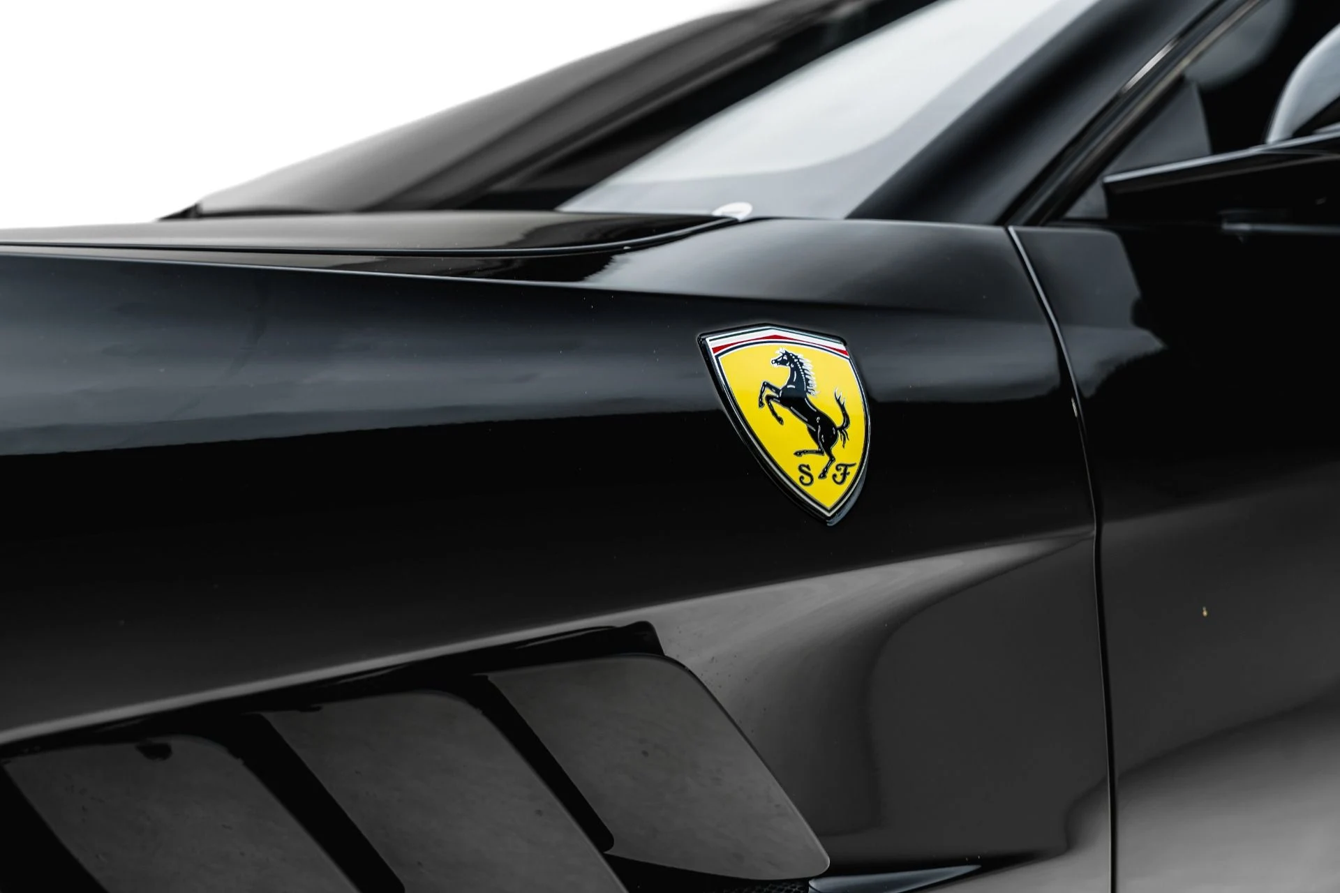 mph019_2872205086_Used_2018_Ferrari_GTC_4_Lusso_T_1783036204_6b05606eea