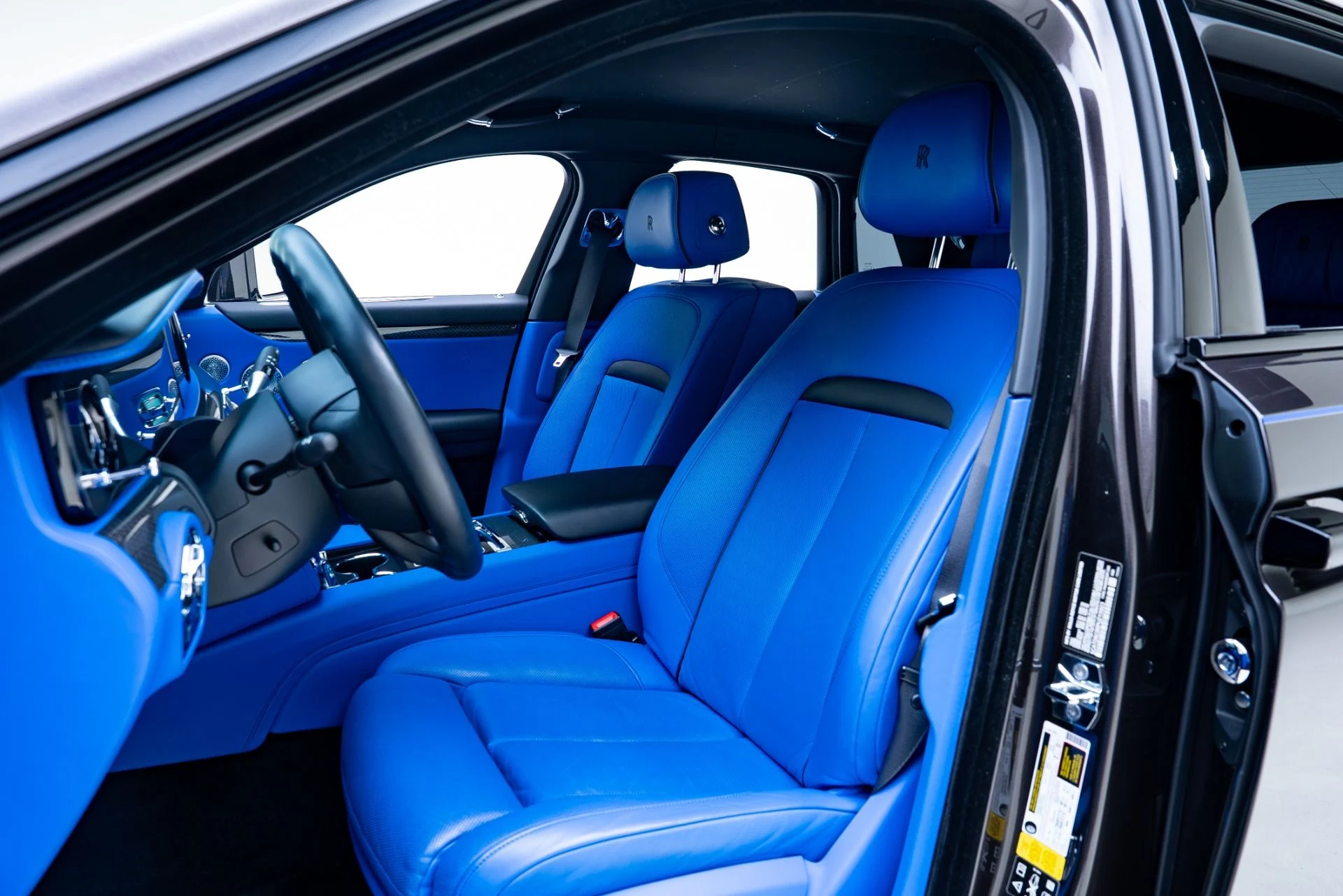 mph019_2875483841_Used_2023_Rolls_Royce_Black_Badge_Ghost_1776470002_4e75b0ed4a