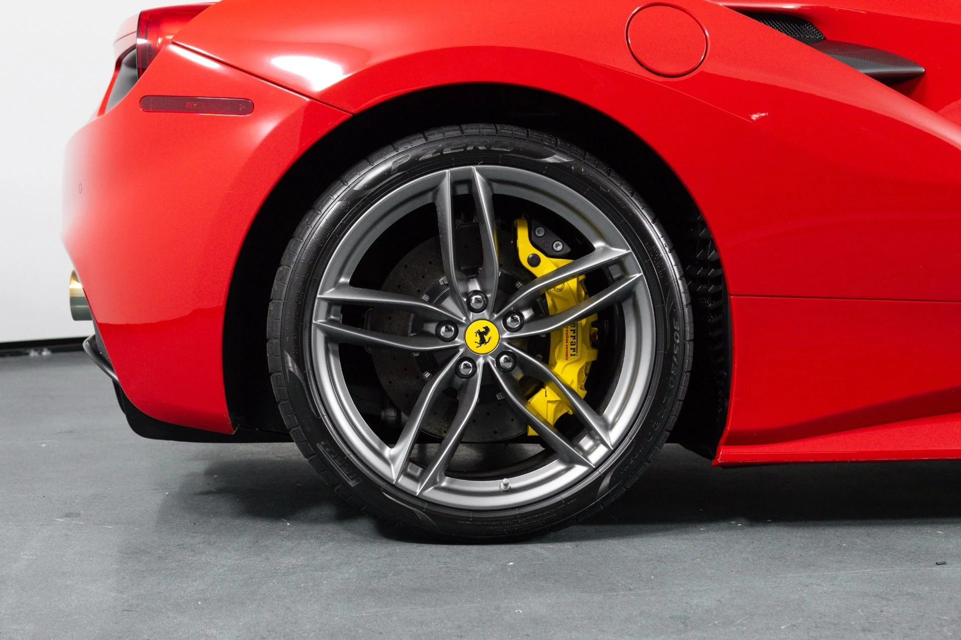 mph019_2875826168_Used_2017_Ferrari_488_GTB_1781727340_357ce6a892