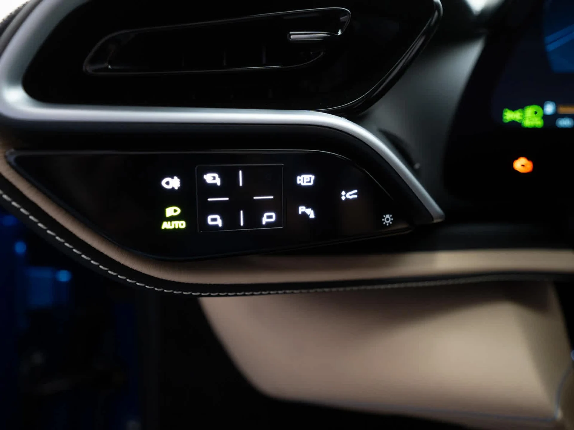 mph019_2878224951_a5bc4327131edf77c64501cfe7c47932x_4e7a409d83