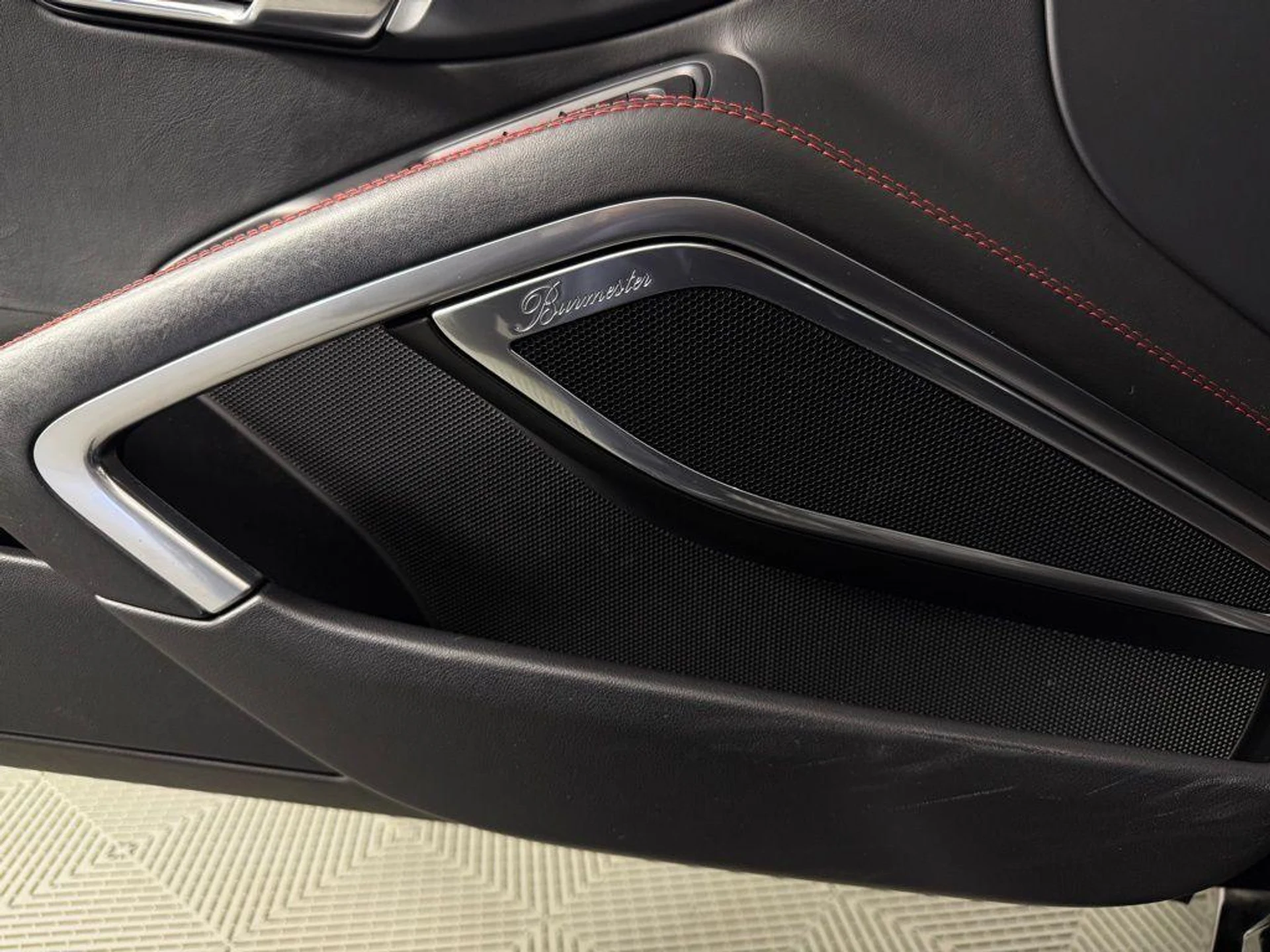 mph019_2879778779_E_Vm_Oad3_Vyx5ug3c_w_U_Uge_fvupo_7cc740023a