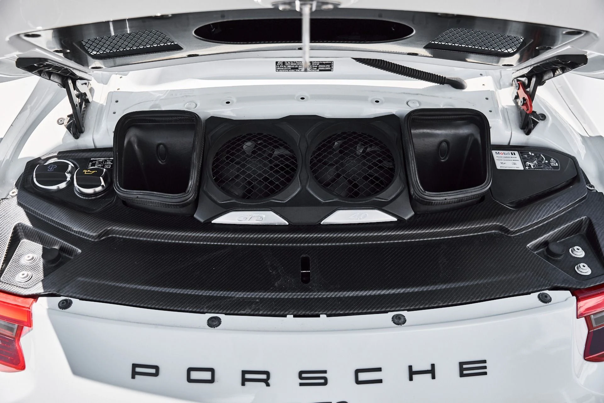 mph019_2883833877_Used_2018_Porsche_911_GT_3_1777749550_b3c29918b8