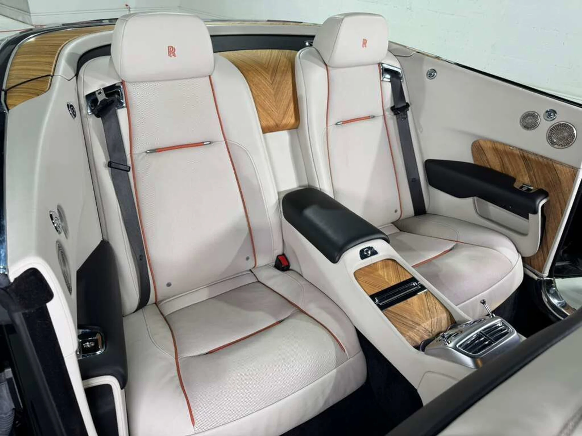 mph019_2885673248_51ef49367a7a597a1d61eb22574b4704_4ec737d7ac