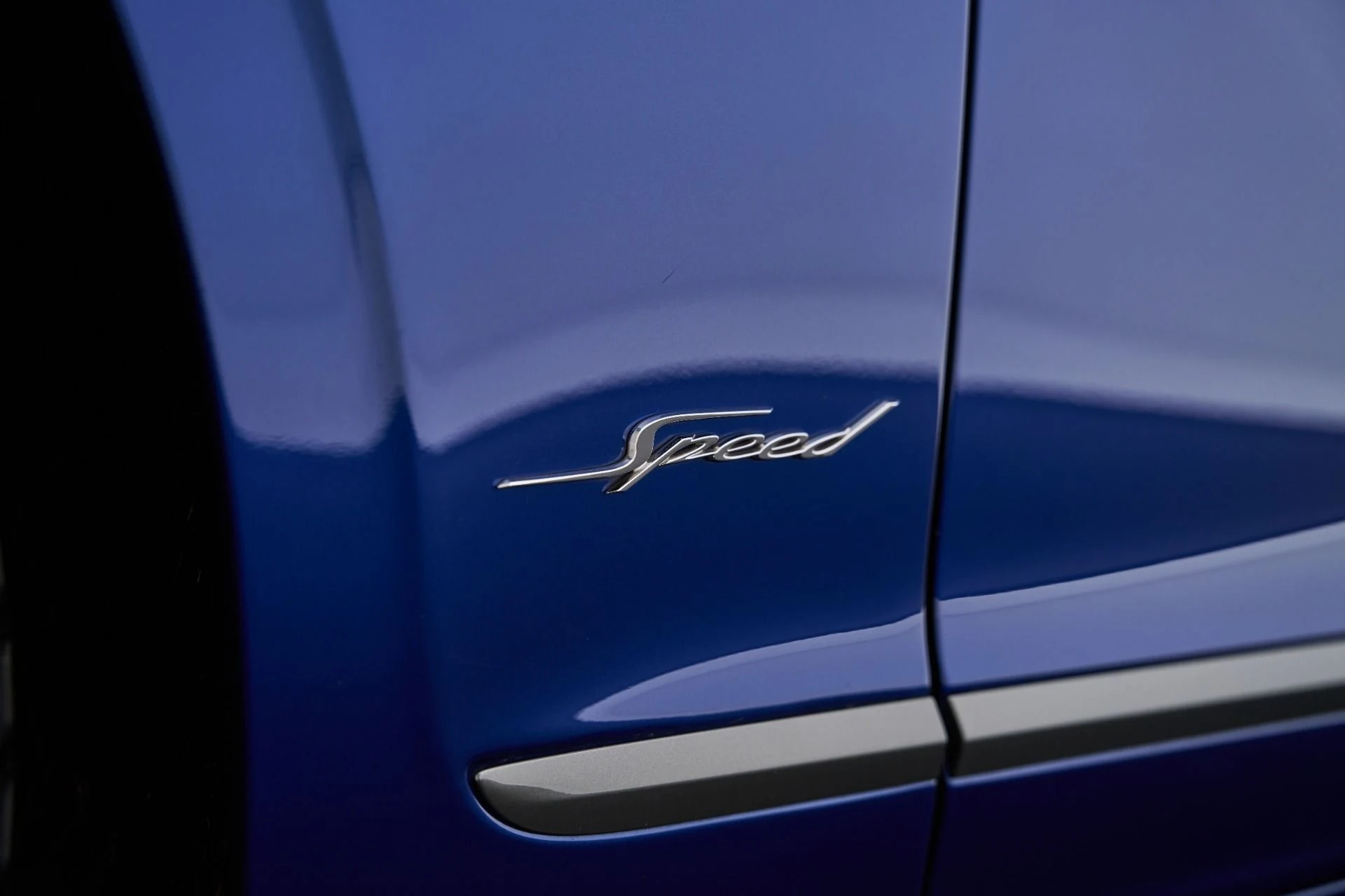 mph019_2887312854_Used_2025_Bentley_Flying_Spur_Speed_1792601154_a706abdba6