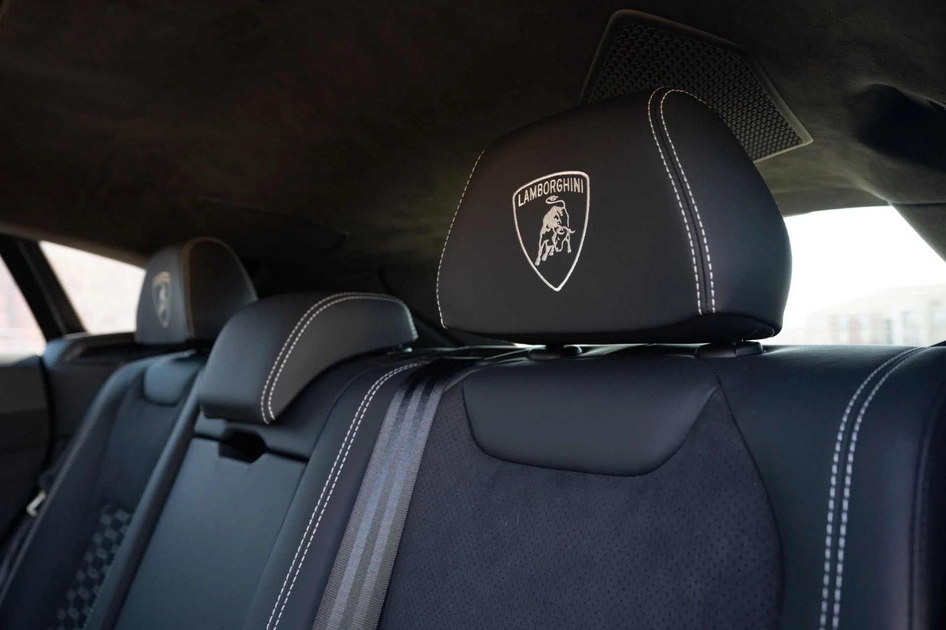 mph019_2890731024_Used_2024_Lamborghini_URUS_S_1771273378_d63c59a695