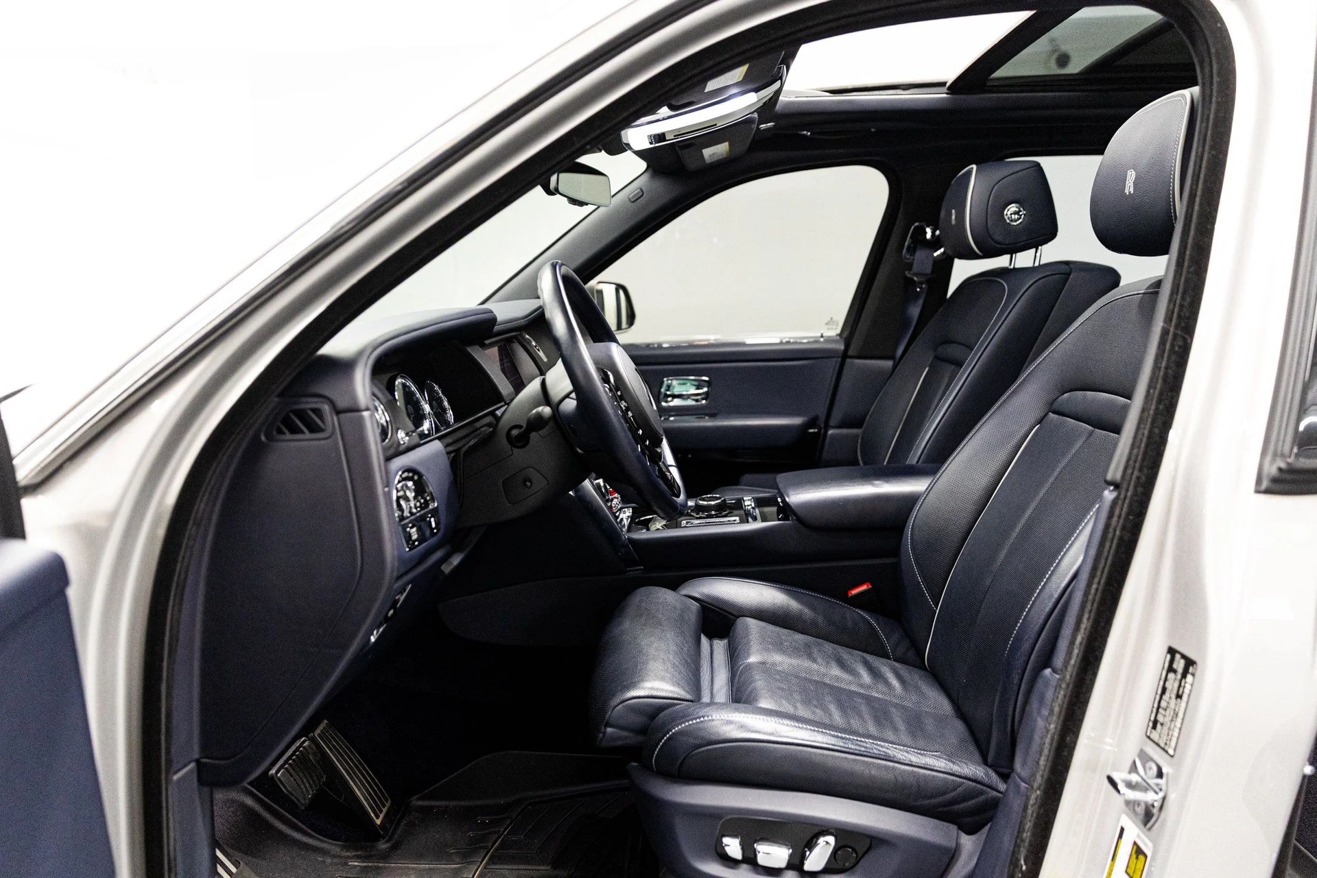 mph019_2893322746_8291272effc62af5799fc913b6532851x_5762b60e39