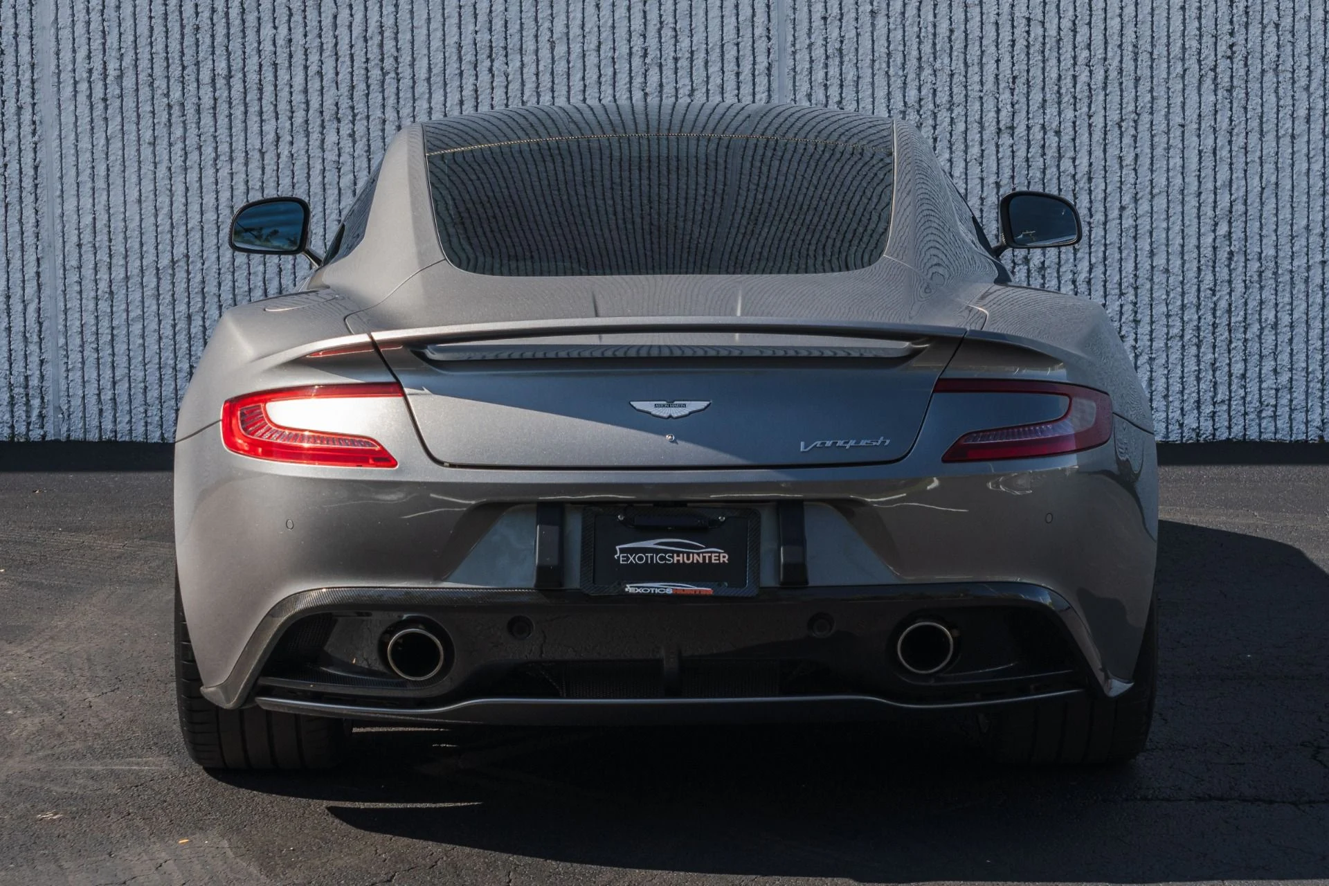mph019_2896924789_Used_2014_Aston_Martin_Vanquish_w_Quilted_Stitching_Carbon_Interior_Carbon_Exterior_1757455355_1f0f98f799