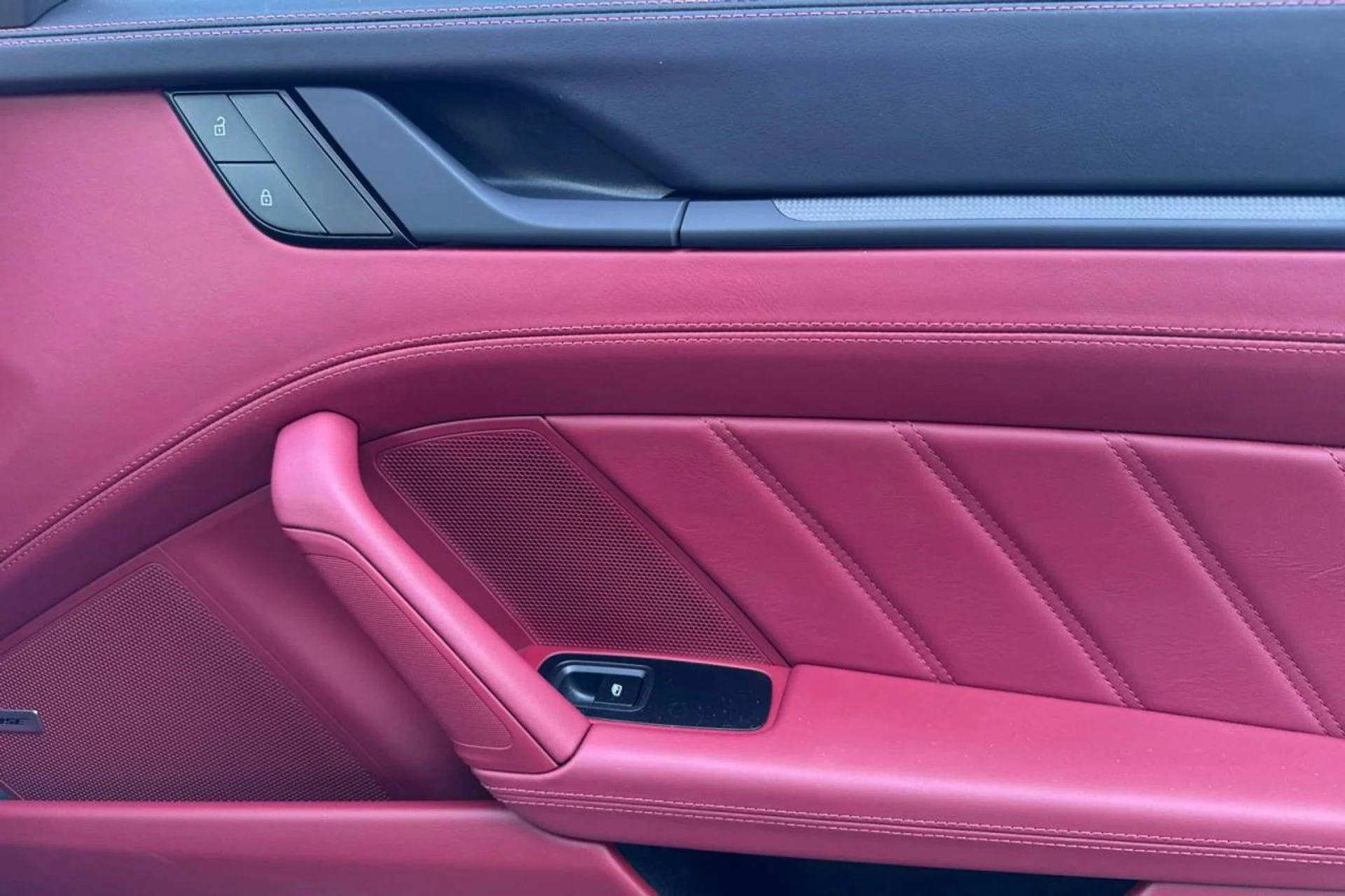 mph019_2897876066_1280_ecb3053e72