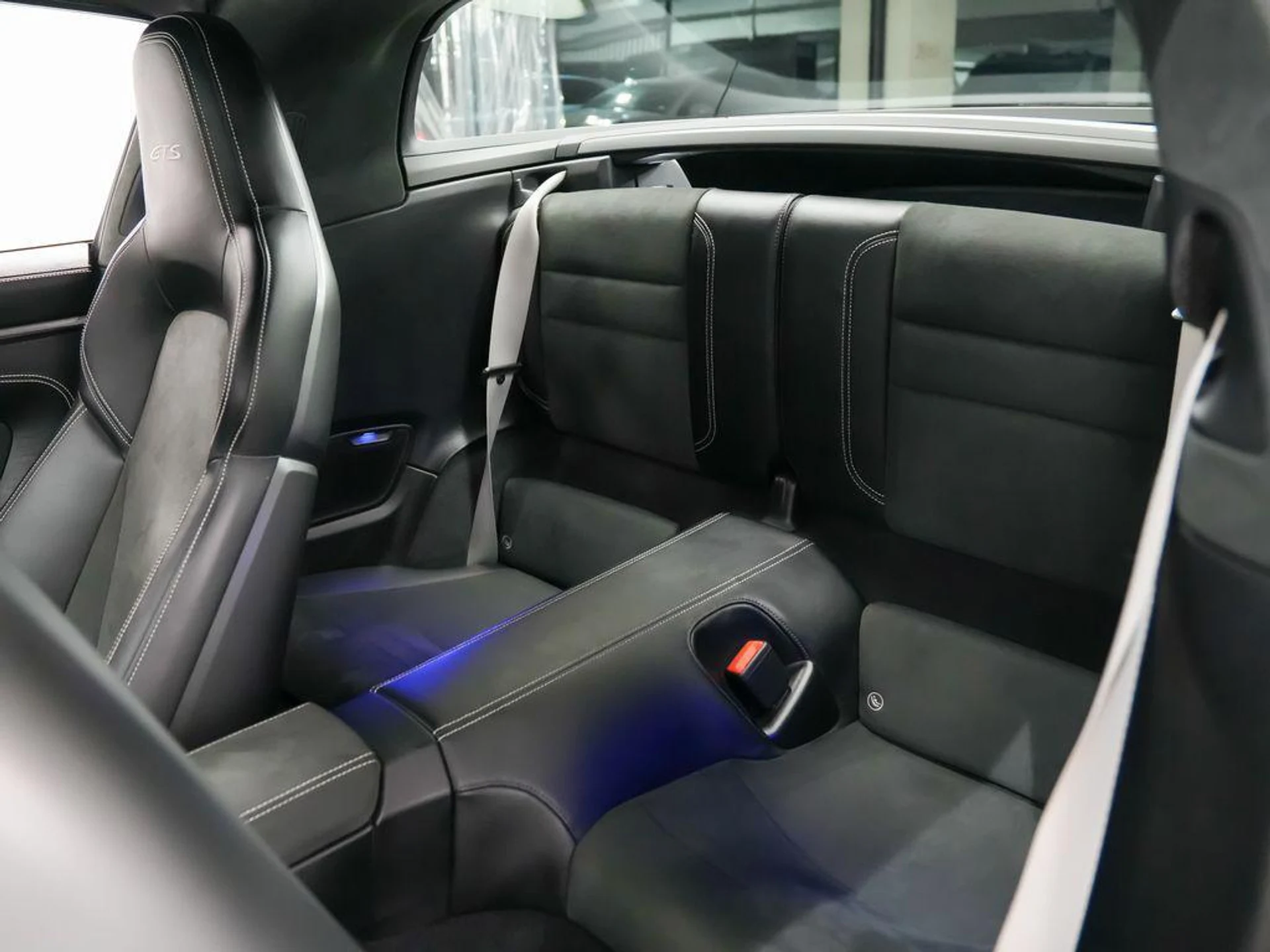 mph019_290616622_l4b0d_Xa_CZ_Pb_DS_Uh_E_Il50r7_H2kl0_bb3a3dadc3