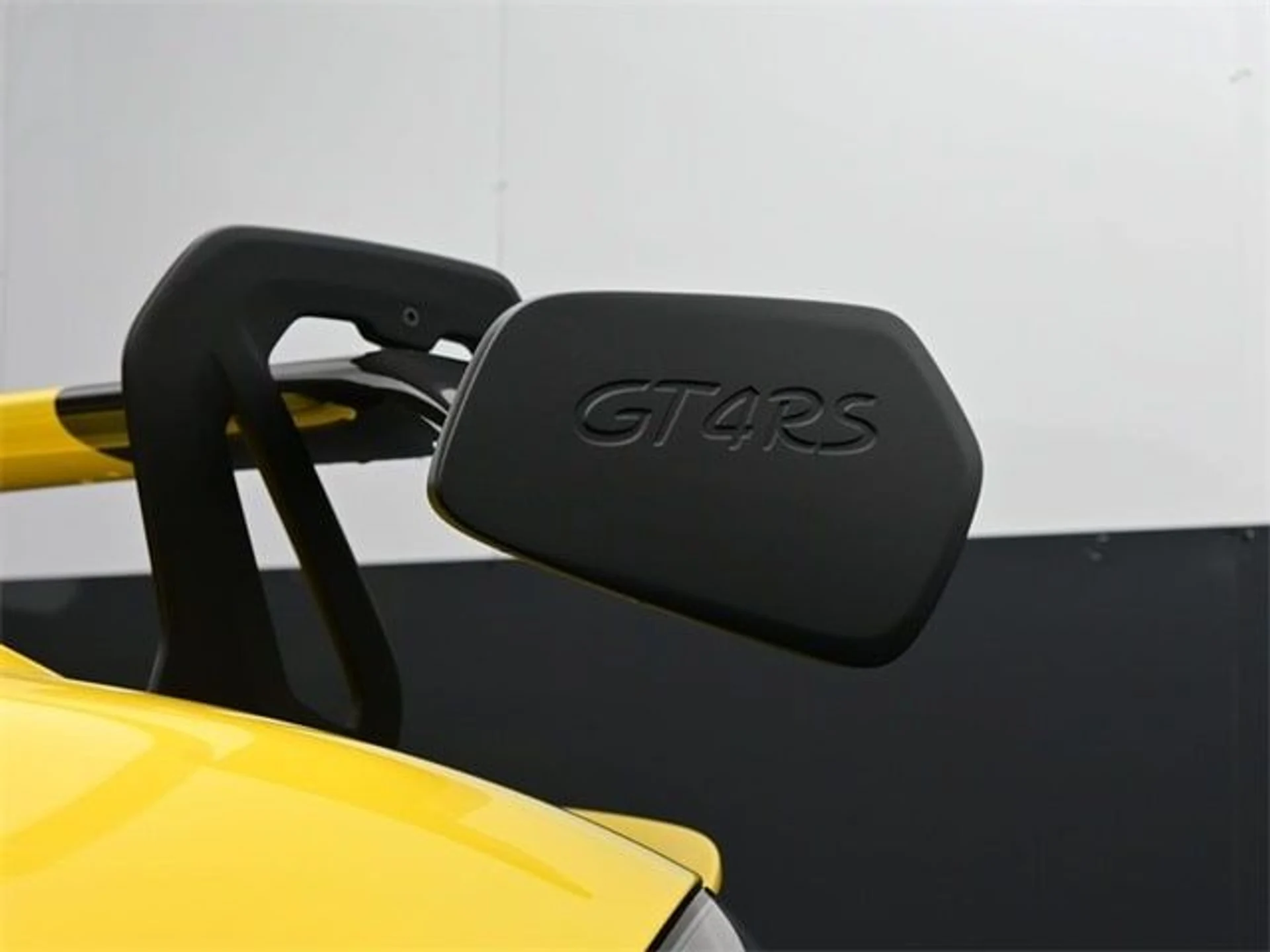 mph019_2909049842_692df075049c755cde3157e968bf44b5x_0d21823076