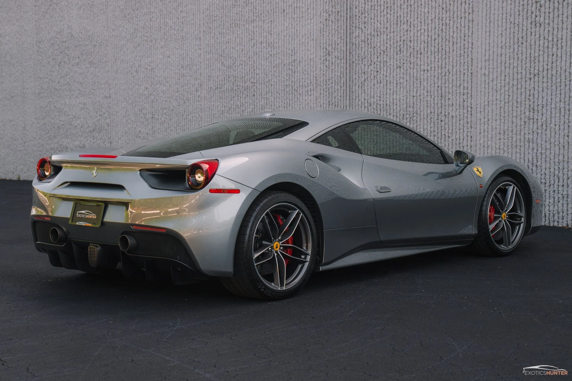 mph019_2911542804_Used_2016_Ferrari_488_GTB_w_Carbon_Dash_Inserts_Carbon_Driver_Zone_Titanium_Exhaust_1751923370_b87de2b580