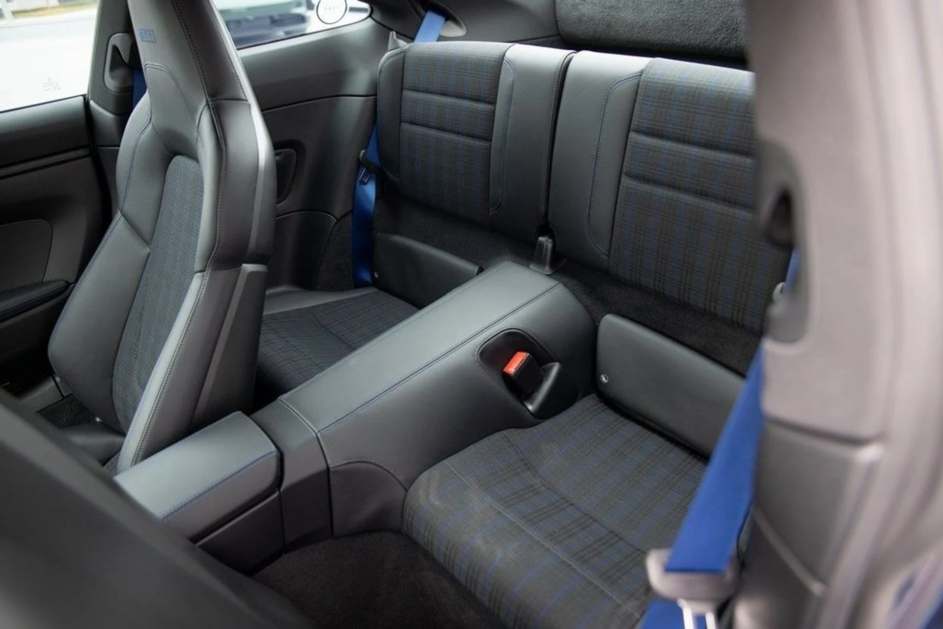 mph019_2912395813_f9e390cc03fa18f7528d660c9353ee3ex_5eb3a09ff6