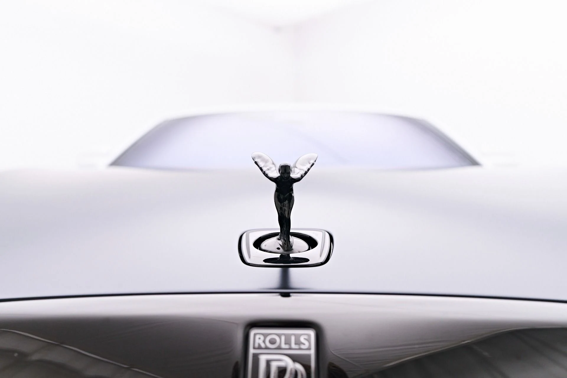 mph019_2914587377_Used_2025_Rolls_Royce_Spectre_Base_1753213338_6176484be1