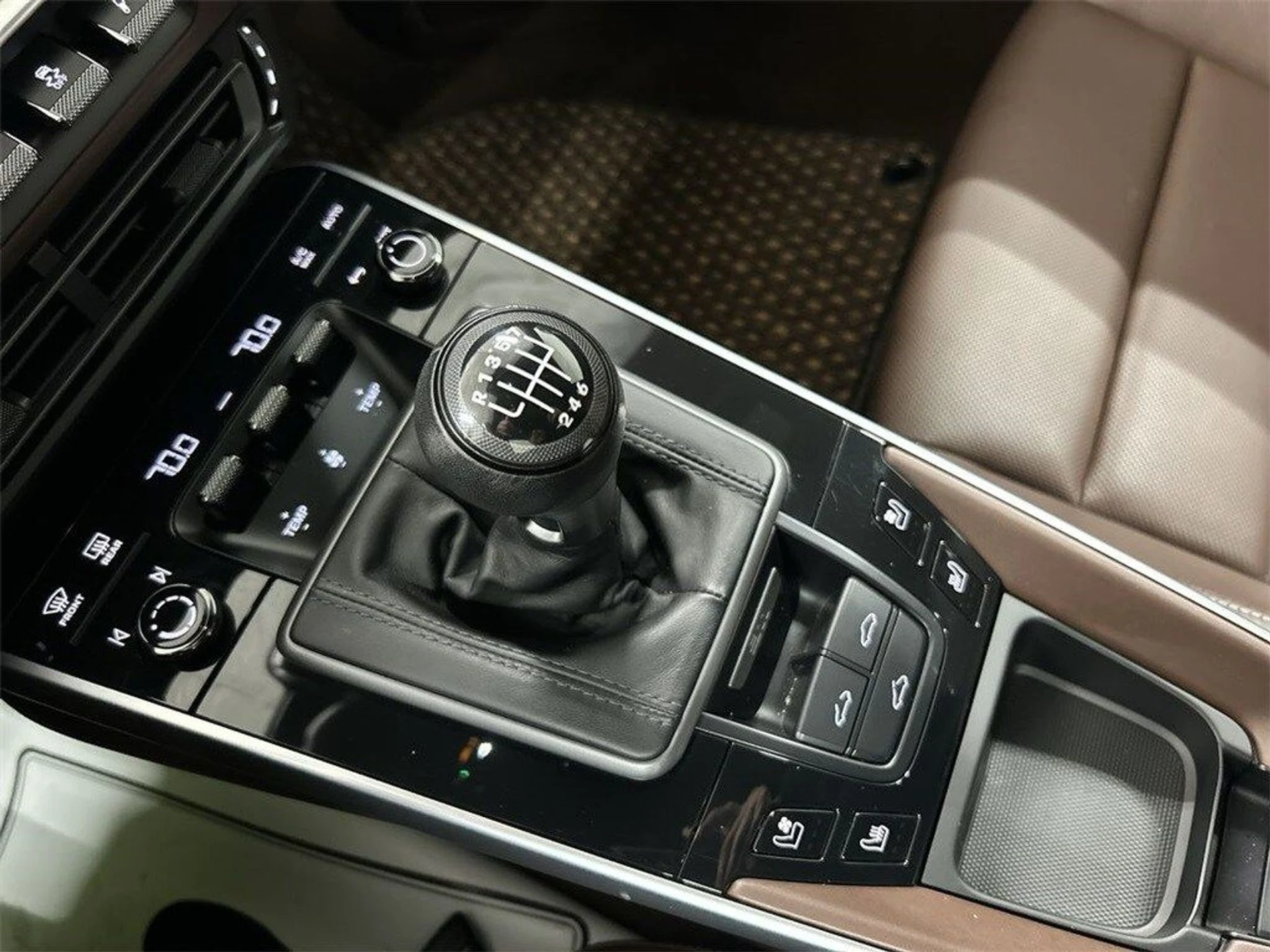 mph019_2920966151_c1d1f88f1bf452082f640d482e39bcf3x_576925f6a0