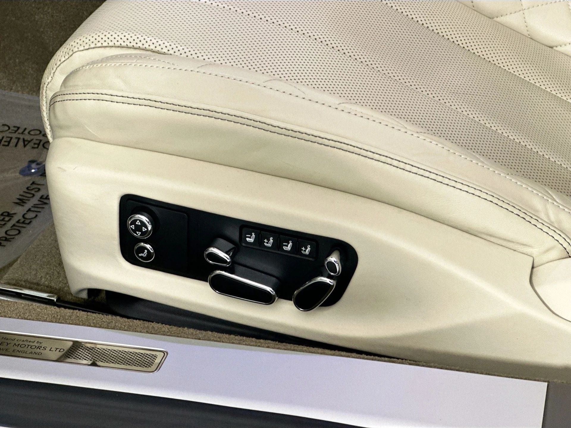 mph019_2921751380_20_9de680feb4