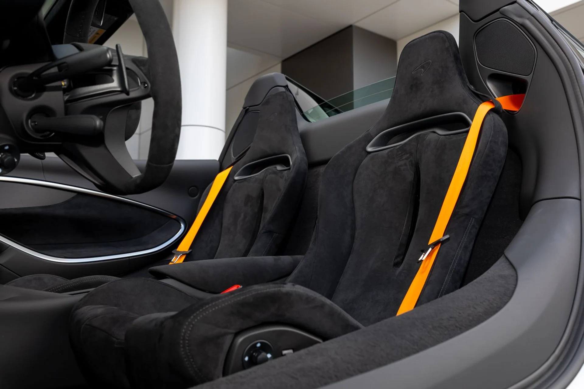 mph019_2928083019_526_p20_l_85a10ef701