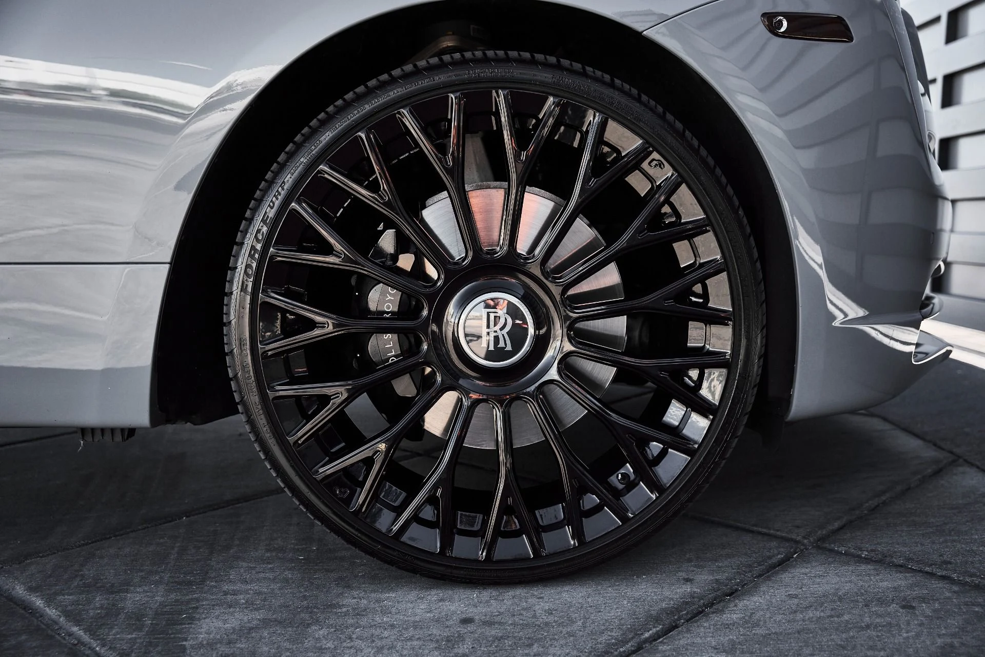 mph019_293163113_Used_2020_Rolls_Royce_Wraith_Base_1776302582_ddcd2a1406