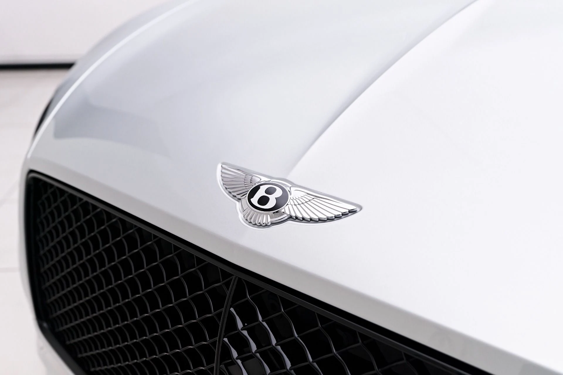 mph019_2944816164_Used_2024_Bentley_Continental_GT_V8_1757448238_18c6a3d0e6