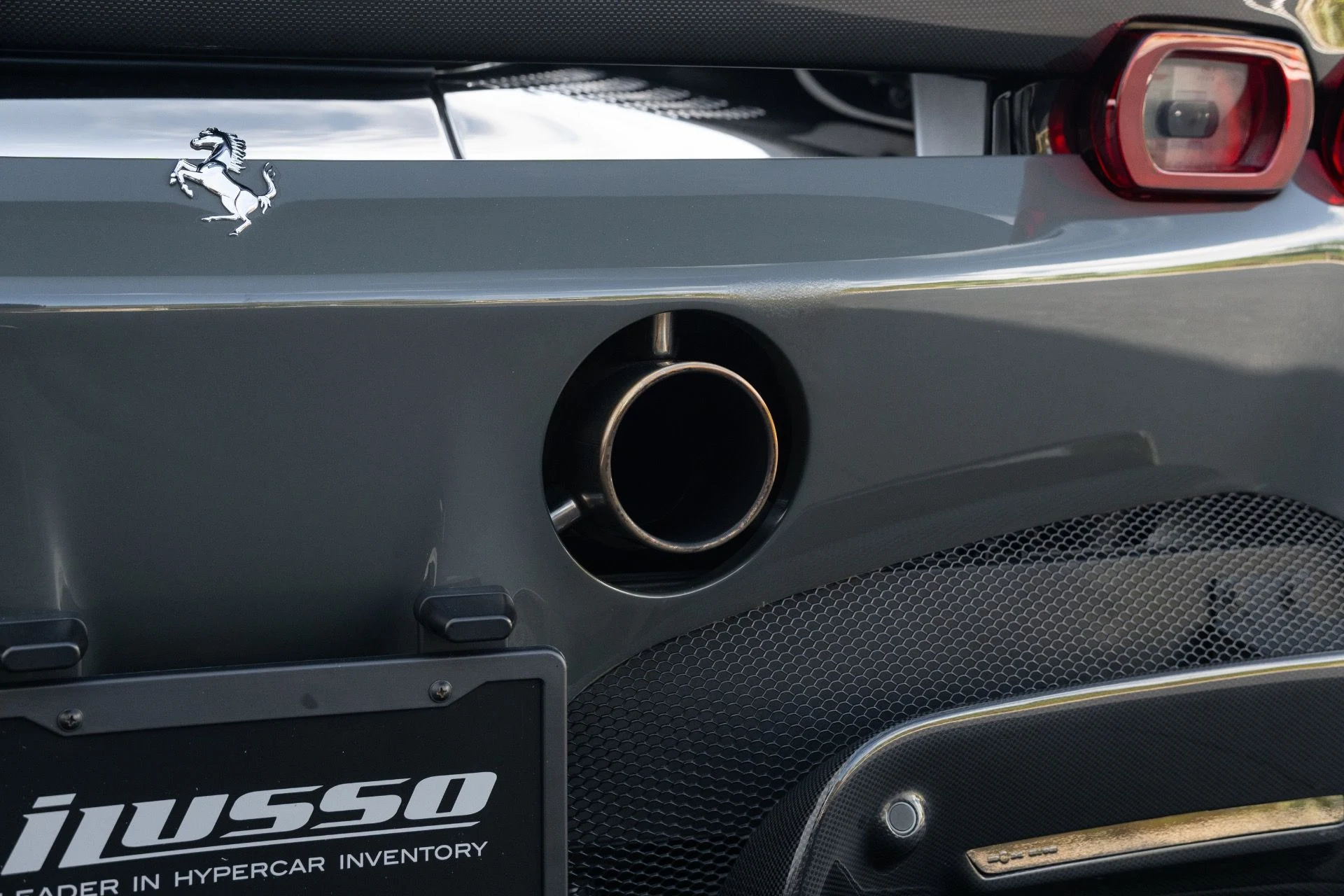 mph019_2945369171_Used_2022_Ferrari_SF_90_Stradale_1772648801_f3ba371849