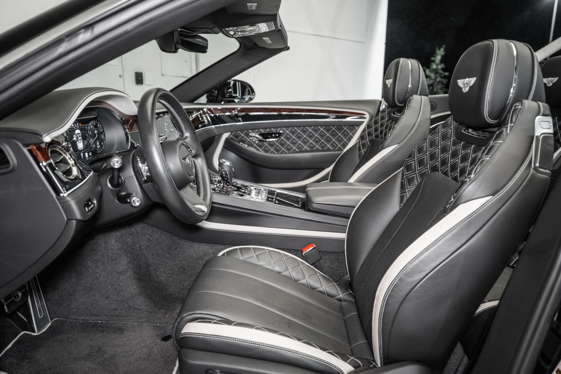 mph019_2955232046_Used_2022_Bentley_Continental_GTC_Speed_1758378223_e7b1024754