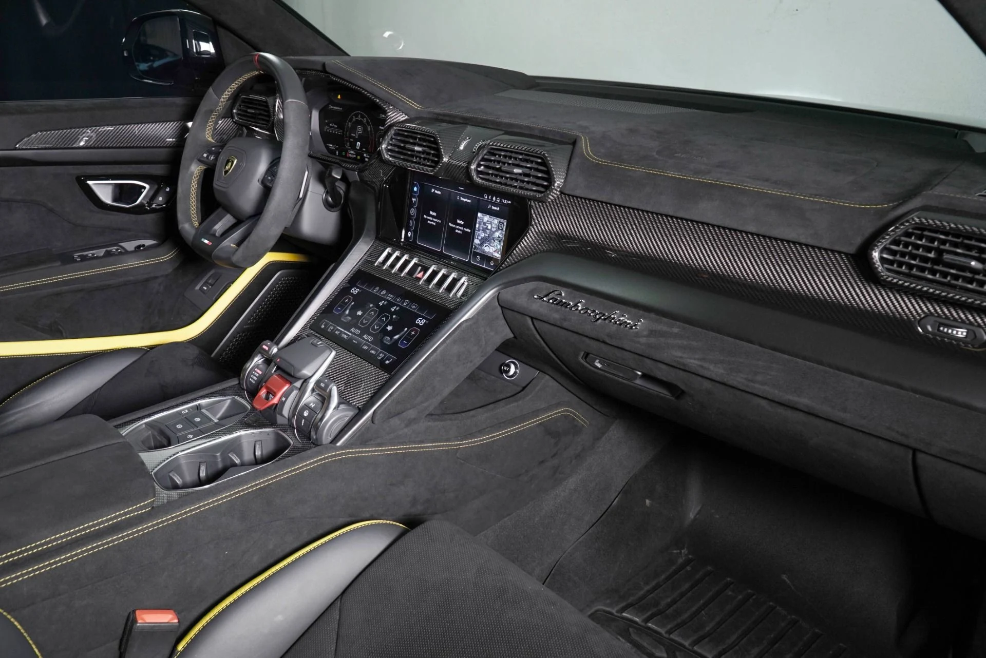 mph019_2966004153_Used_2023_Lamborghini_Urus_Performante_1789368095_541b4d8a33