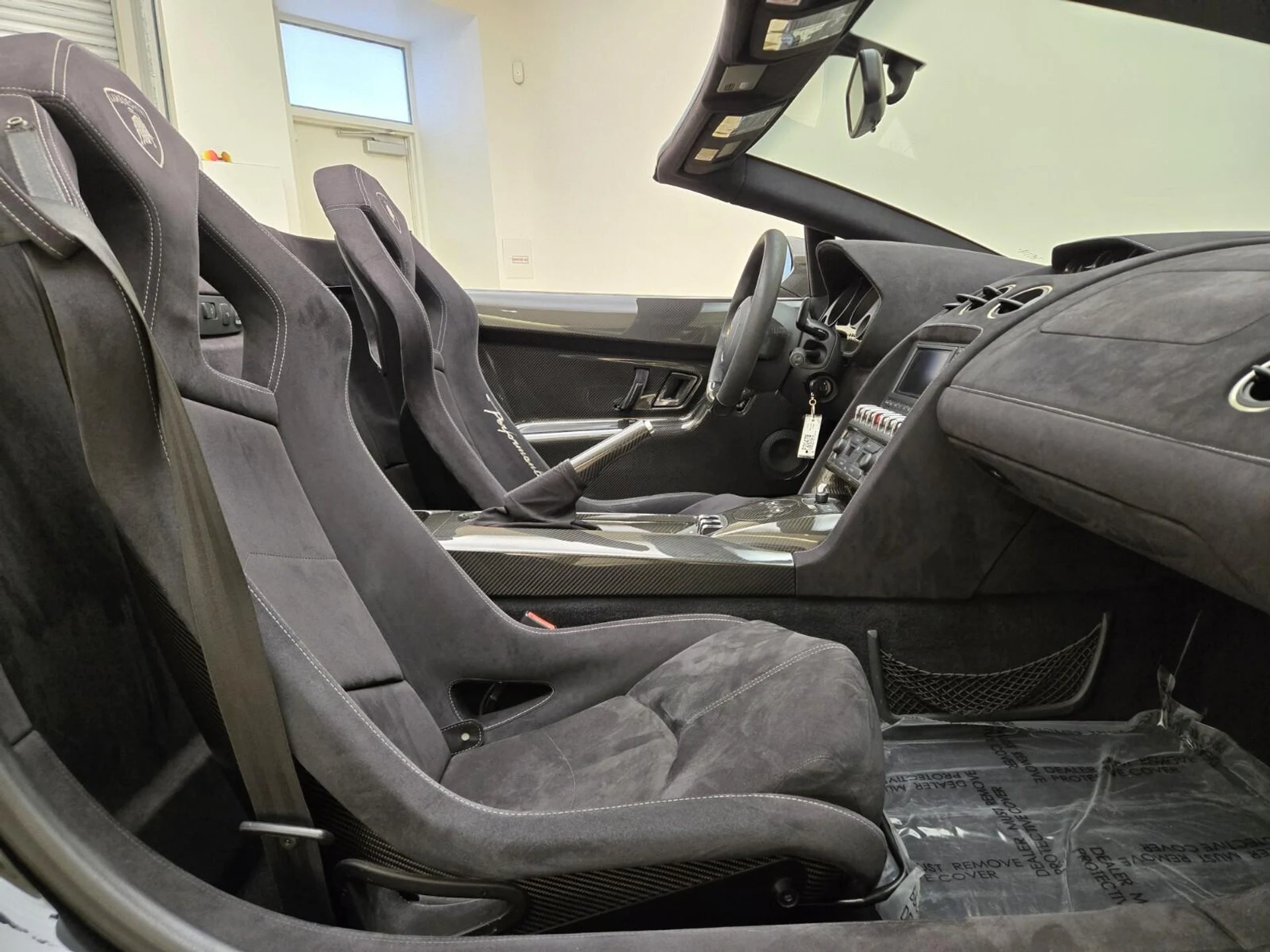 mph019_2969580457_Used_2011_Lamborghini_Gallardo_LP_560_4_1762242012_f5050fa6f2