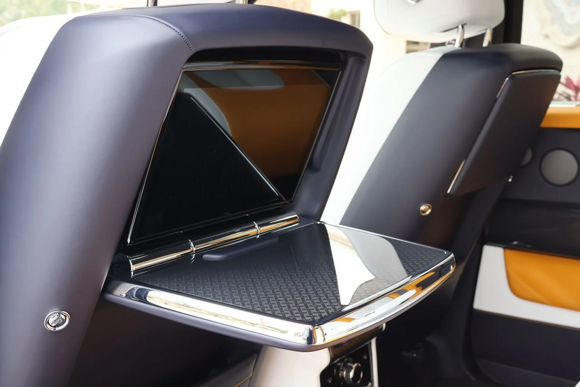 mph019_2974420120_20_c2fc5b72a0