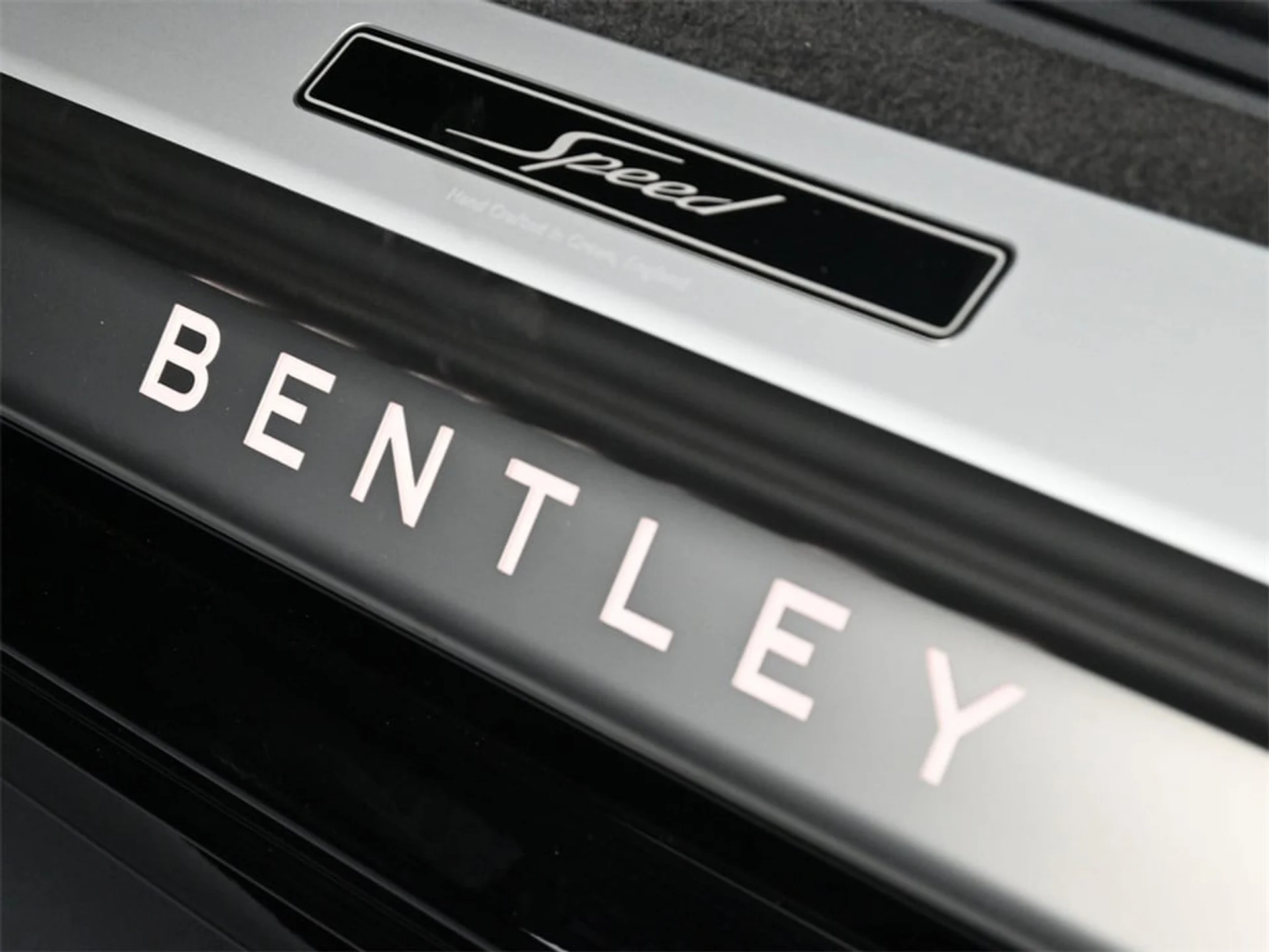 mph019_2981963284_bdcff6a6df0a8e9eaa0eedd9de0a4131x_112cf0bcff