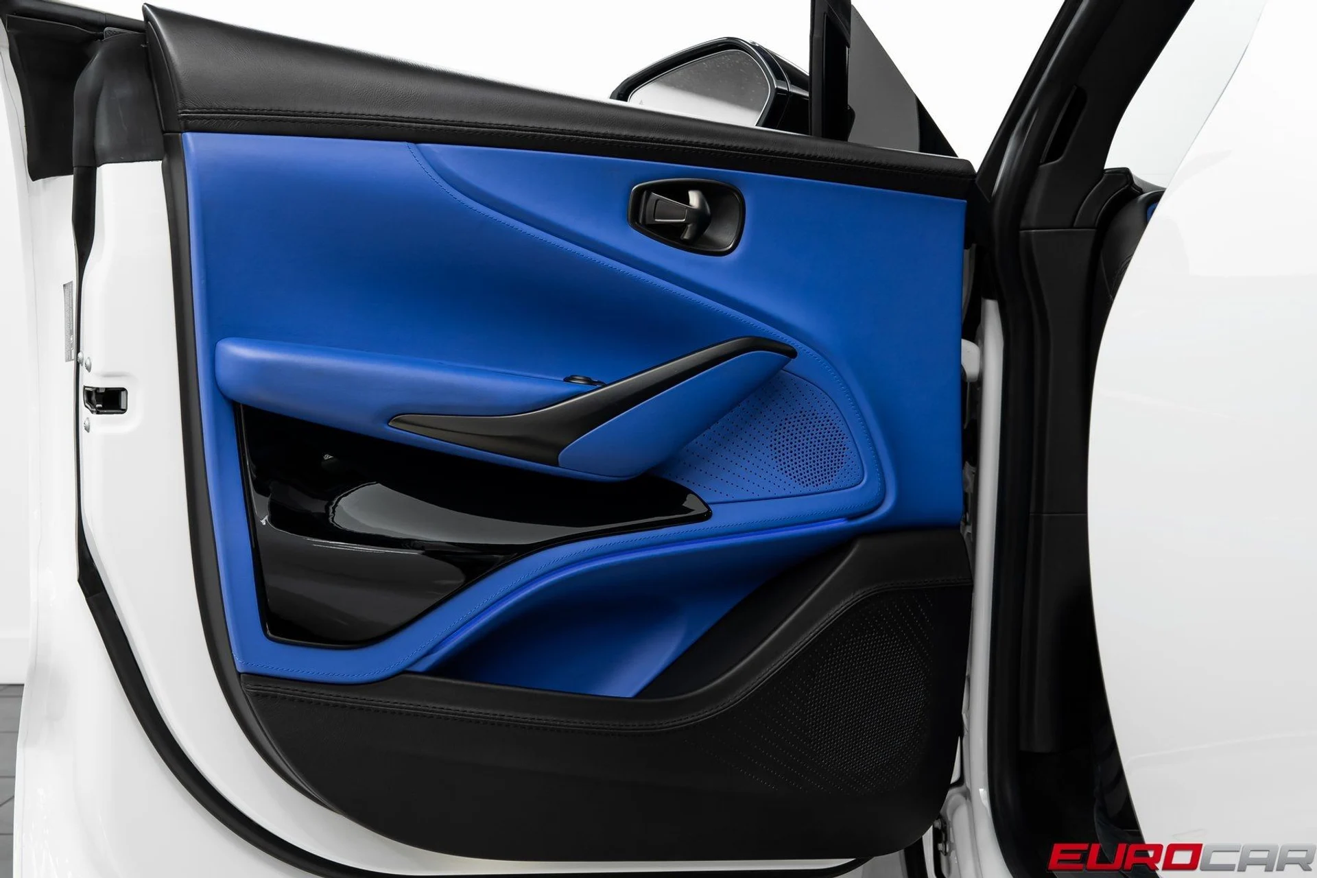 mph019_2983133506_image_20_0d23c38ec1