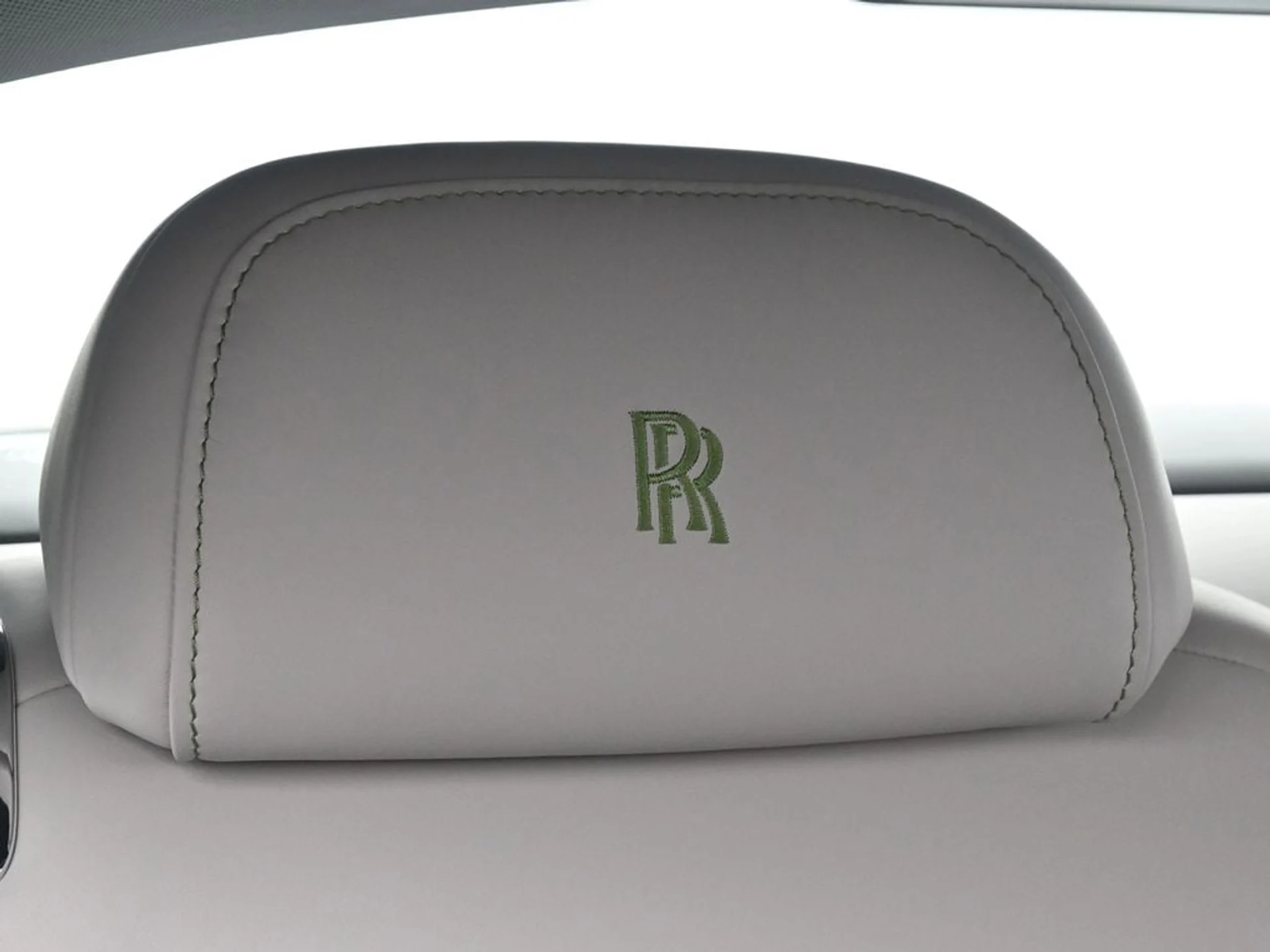 mph019_2984203247_a2151facf2f5deaee71e1336f28cee71x_196a1de0e4