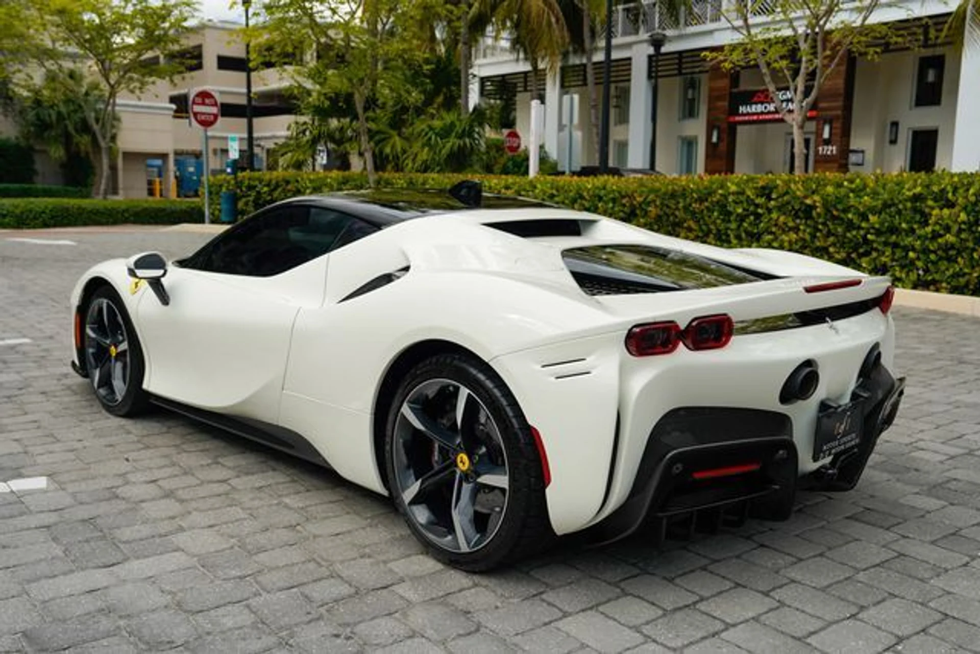 mph019_2989952737_22977808_20_9d45911c4d