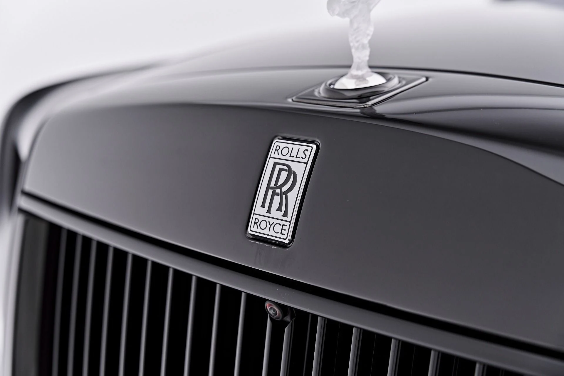 mph019_2993506011_Used_2024_Rolls_Royce_Phantom_Base_1787881779_314647bb52