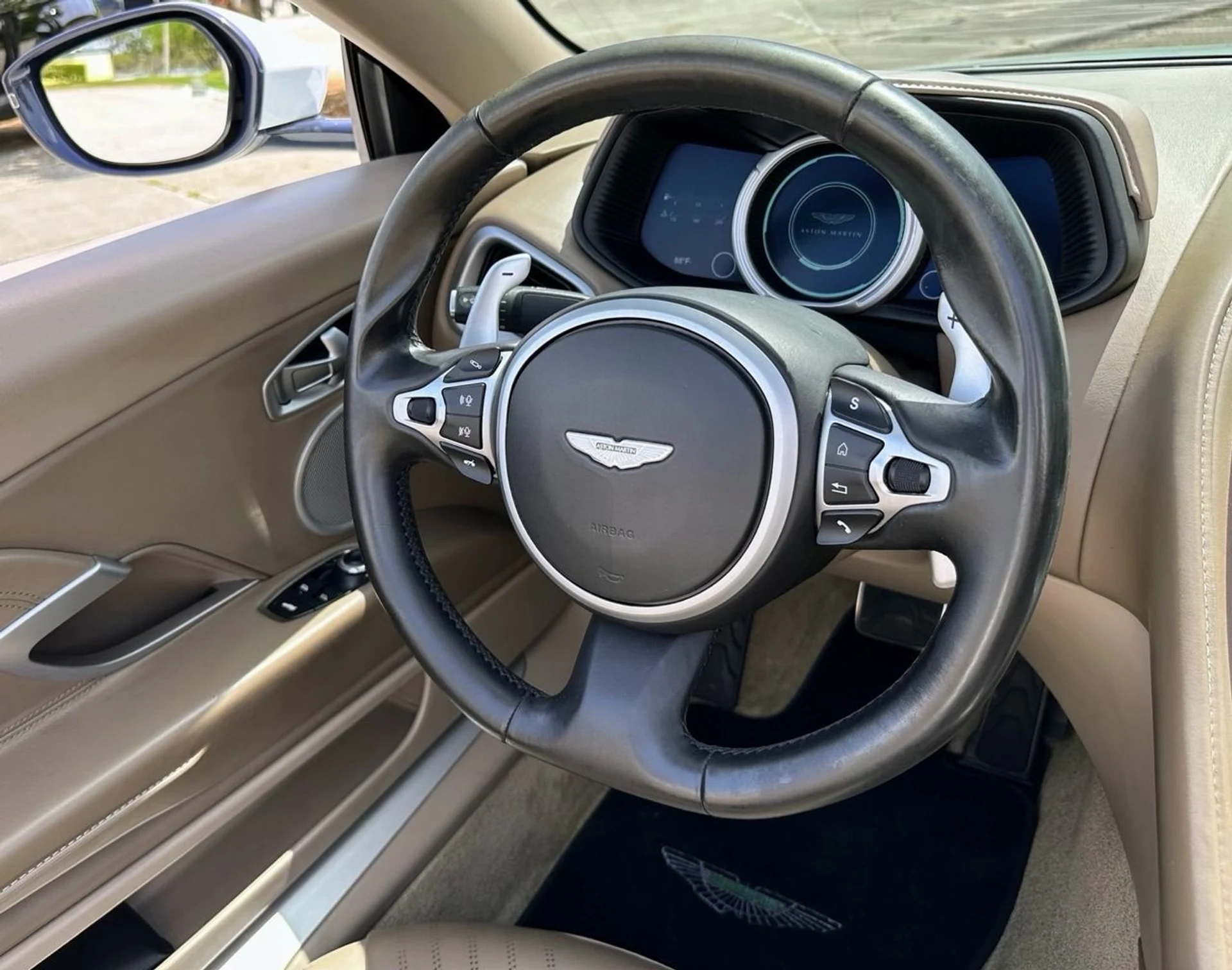 mph019_299543060_Used_2019_Aston_Martin_DB_11_Volante_1768416504_c6b0a1e555