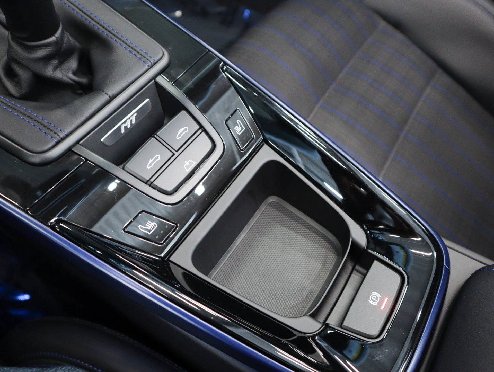 mph019_3004071503_fc1f5257a6138b4b58fbc9f61ec97a40_5c1d5425dc