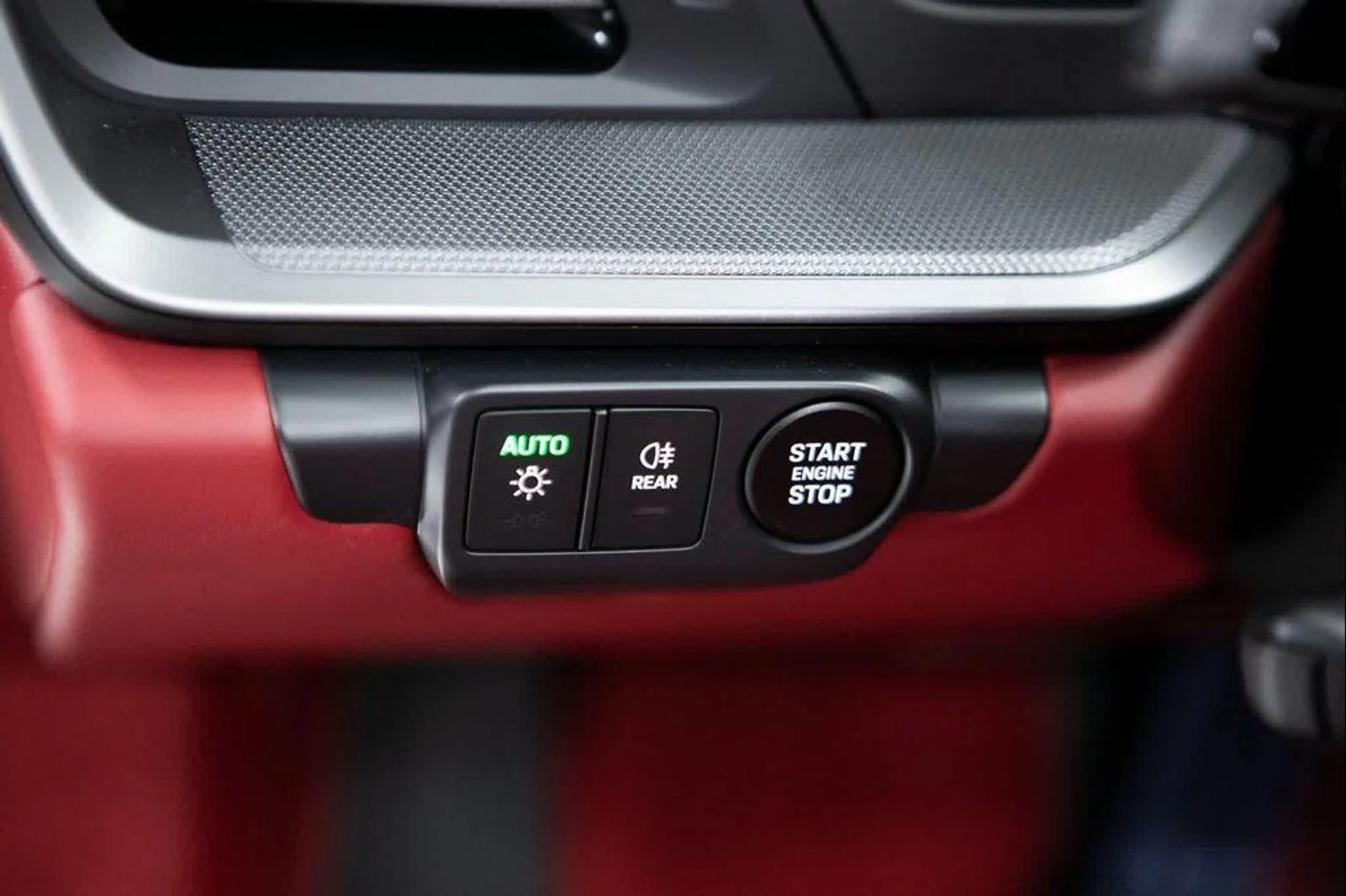 mph019_3011691937_AEZY_5_EVS_0_O1a_En73s7_Mt_LI_2_B8_I_69cd841a1b