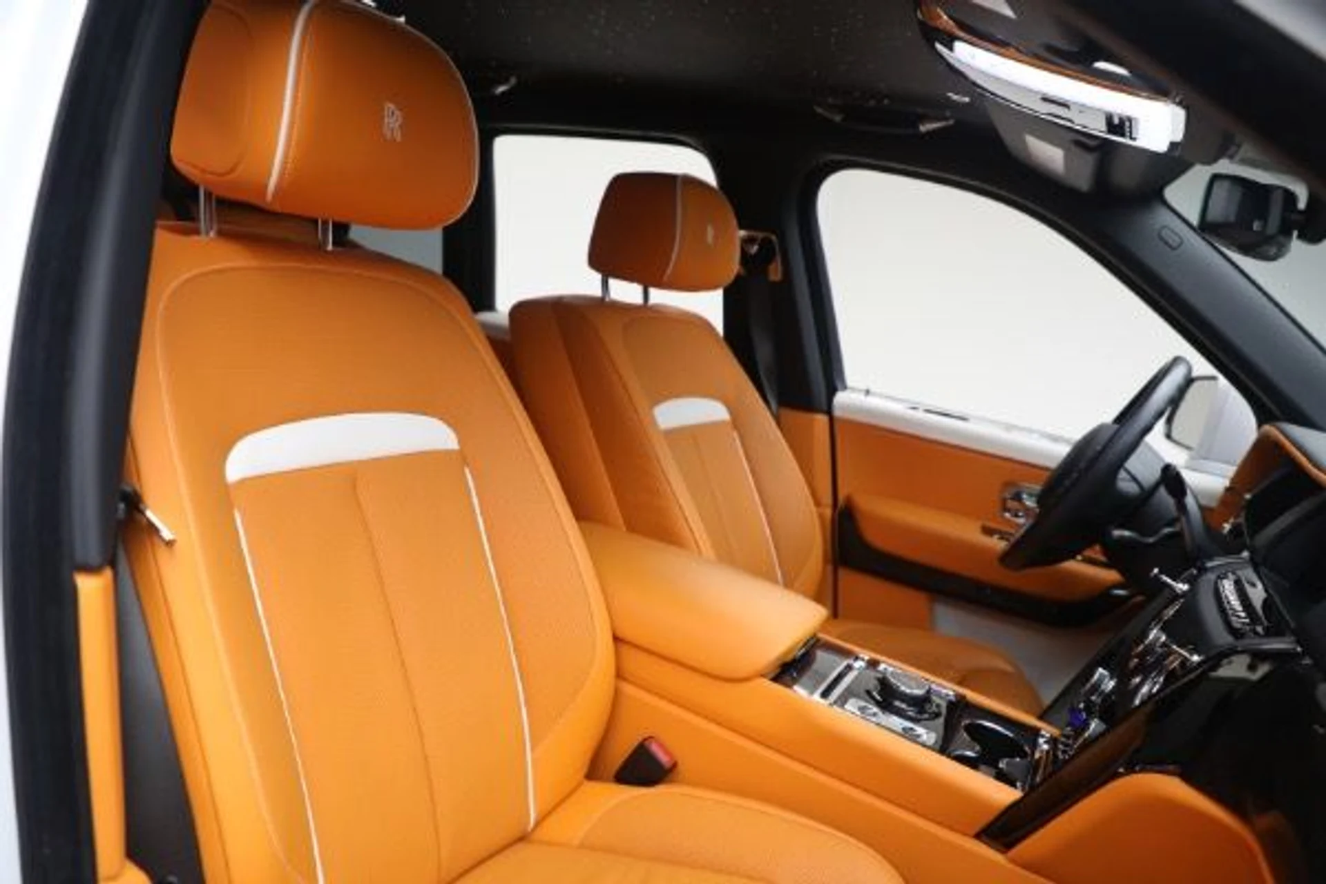 mph019_3020199506_Used_2022_Rolls_Royce_Black_Badge_Cullinan_86c7ddaa7b