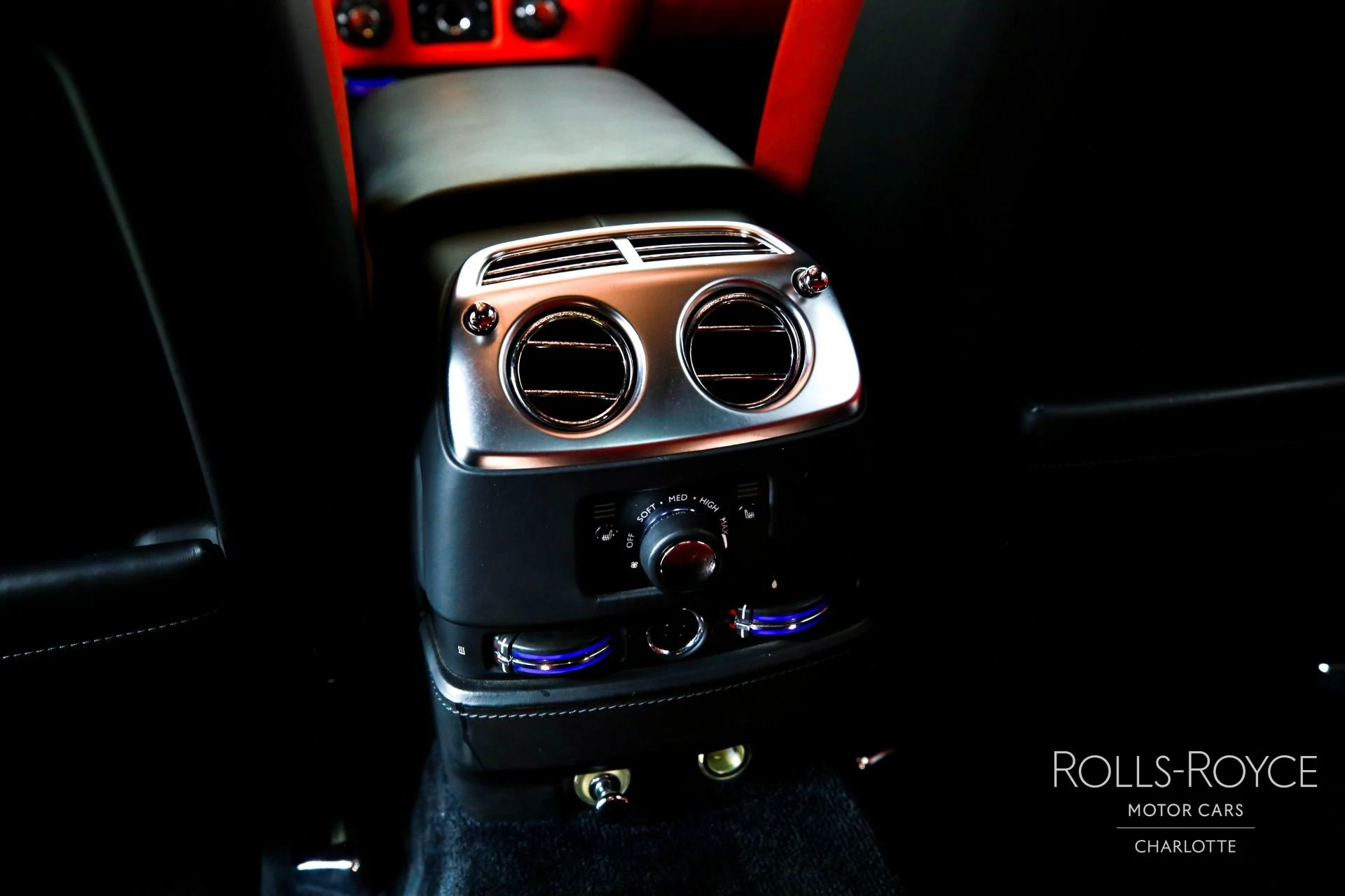 mph019_3020345220_Used_2019_Rolls_Royce_Ghost_1783112154_09f99a3135